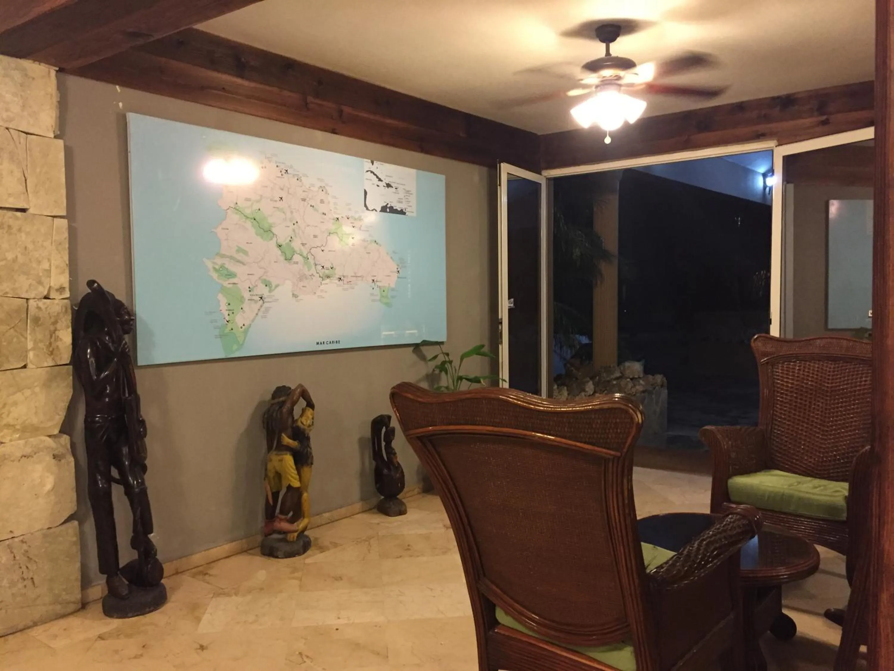 Communal lounge/ TV room in Hotel Marimba Punta Cana