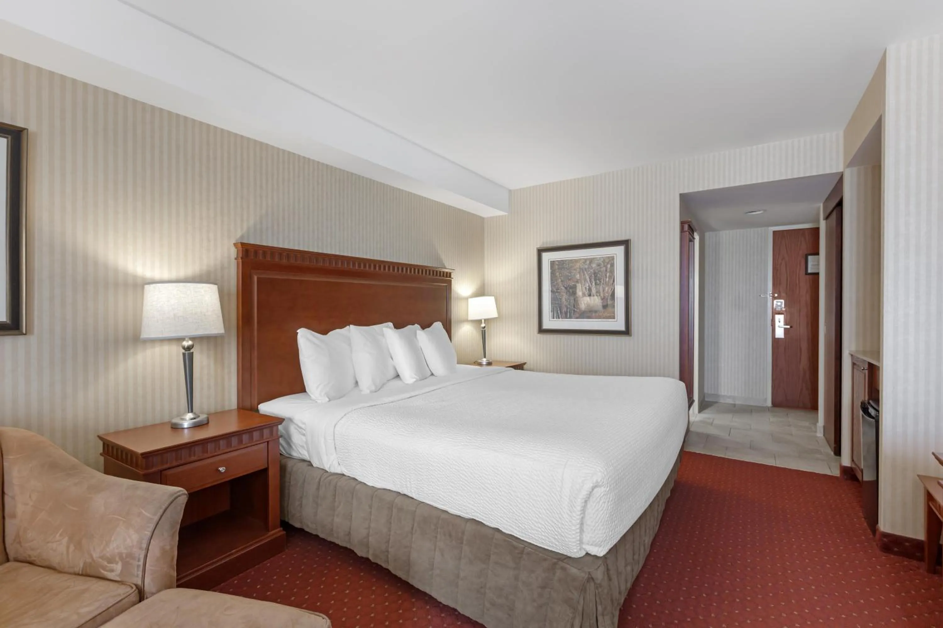 Bedroom, Bed in Best Western Plus Otonabee Inn