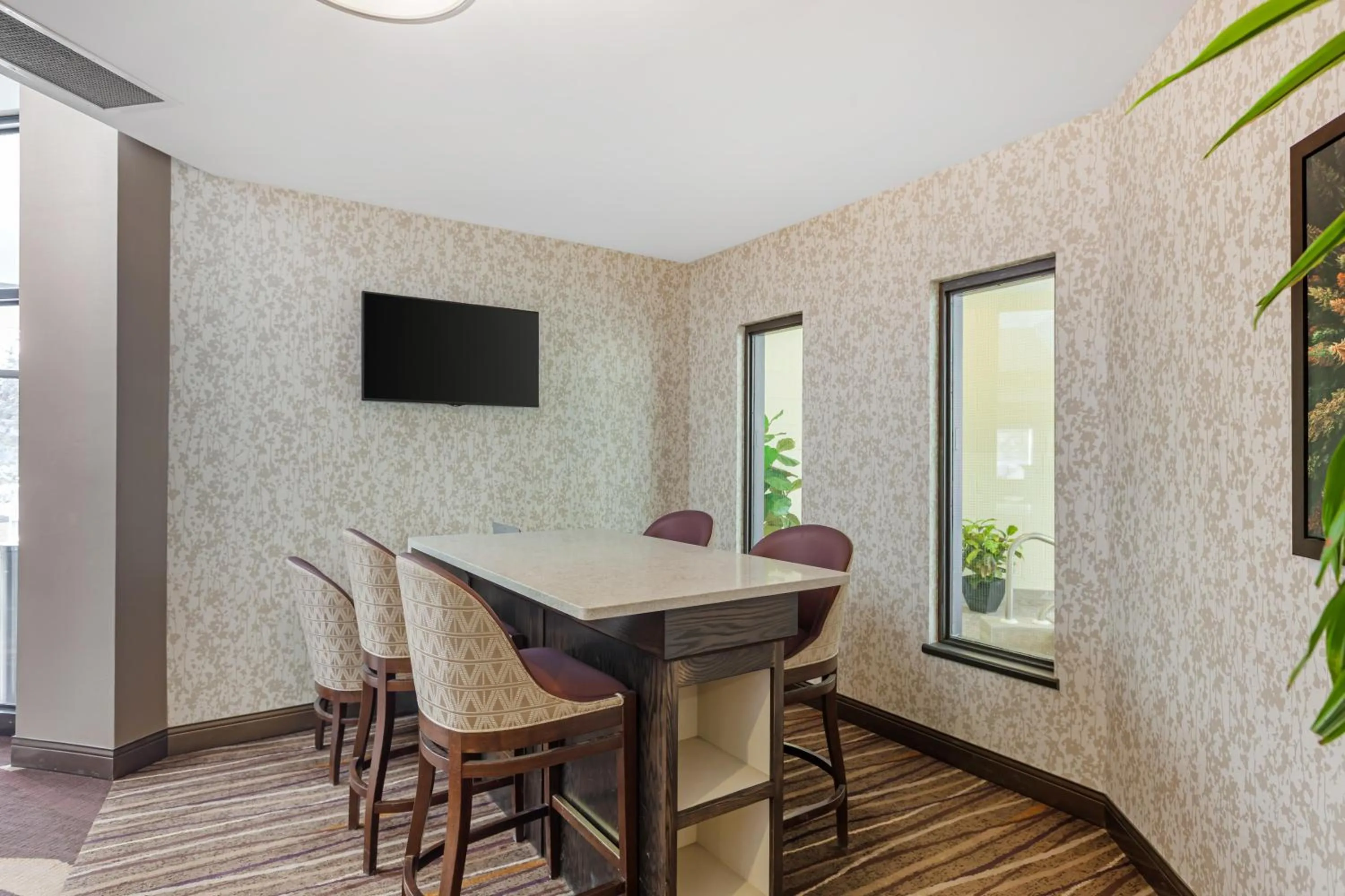 Business facilities in Best Western Plus Otonabee Inn