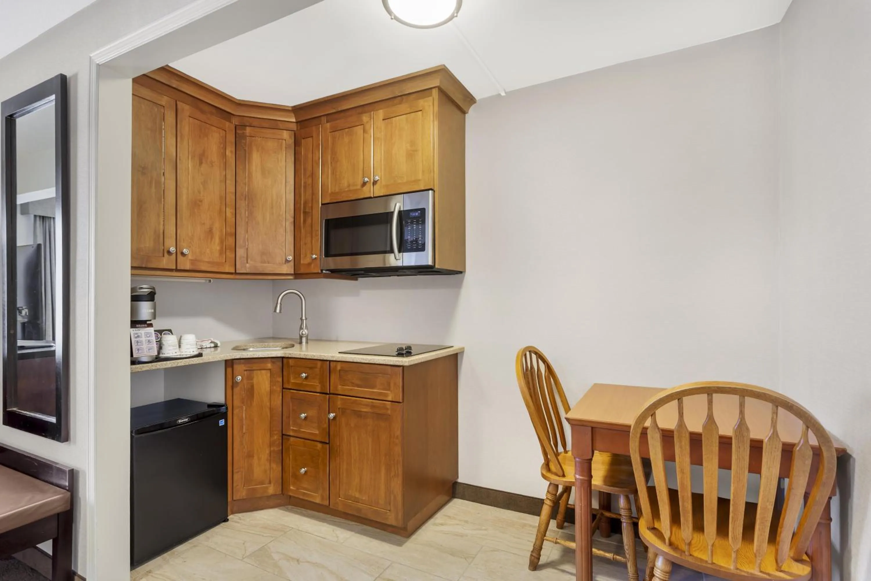 Bedroom in Best Western Plus Otonabee Inn