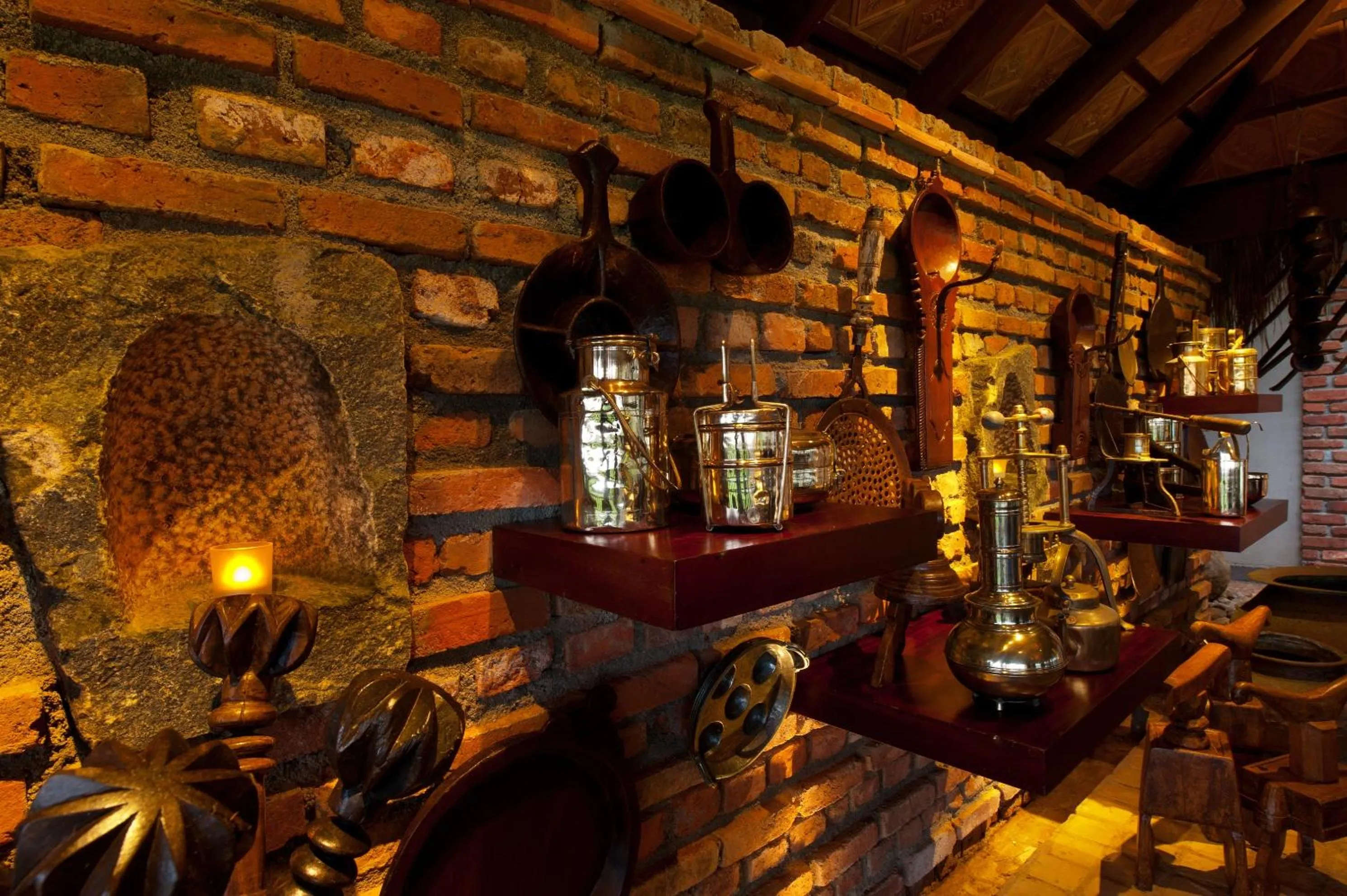 Restaurant/places to eat in Reef Villa