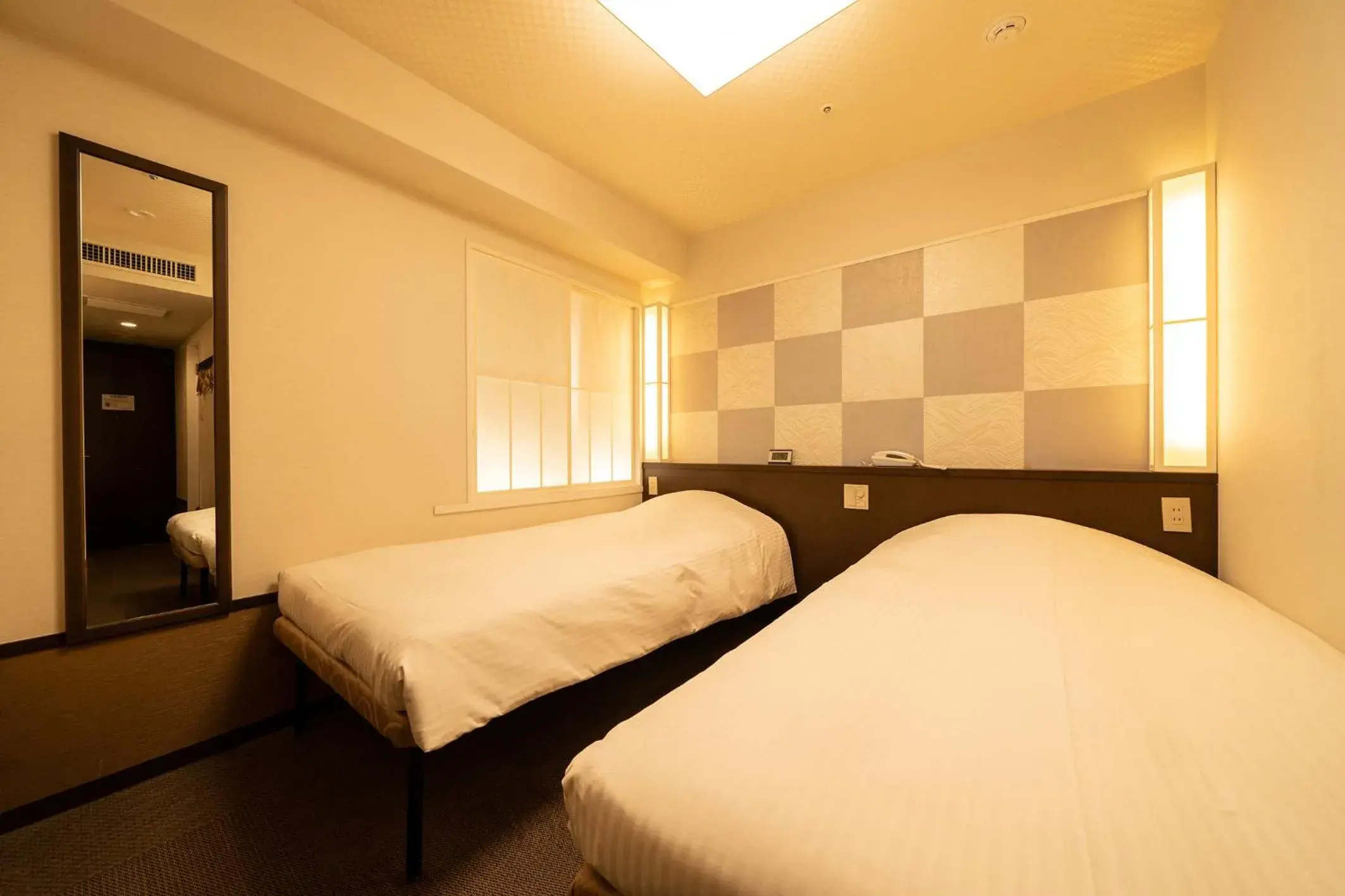 Twin Room - single occupancy - Main Building - No Cleaning - Smoking in Hotel Sunlite Shinjuku Twin Room - single occupancy - Main Building - No Cleaning - Smoking in Hotel Sunlite Shinjuku