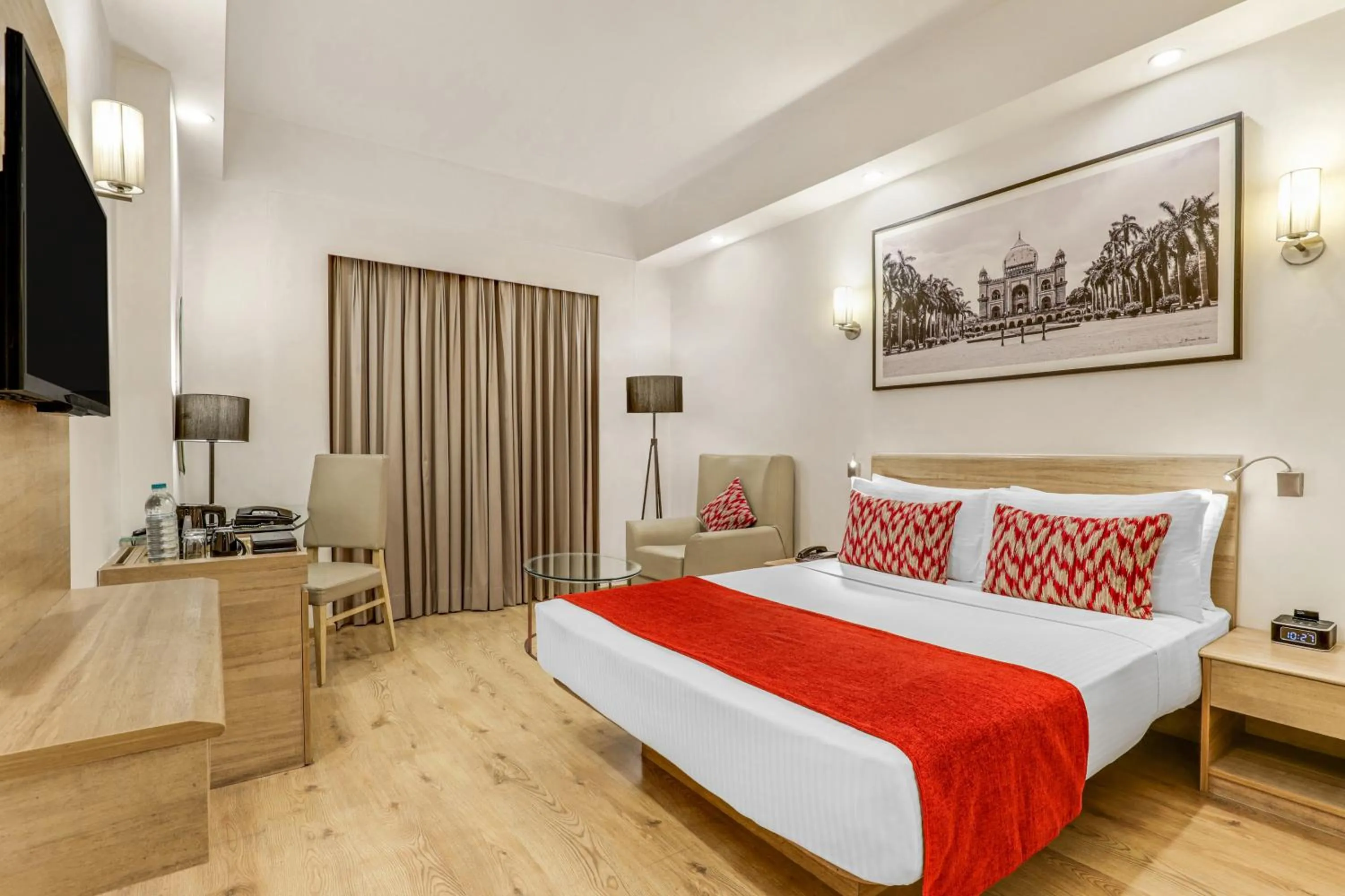 Bedroom, Bed in Lemon Tree Premier 1, Gurugram