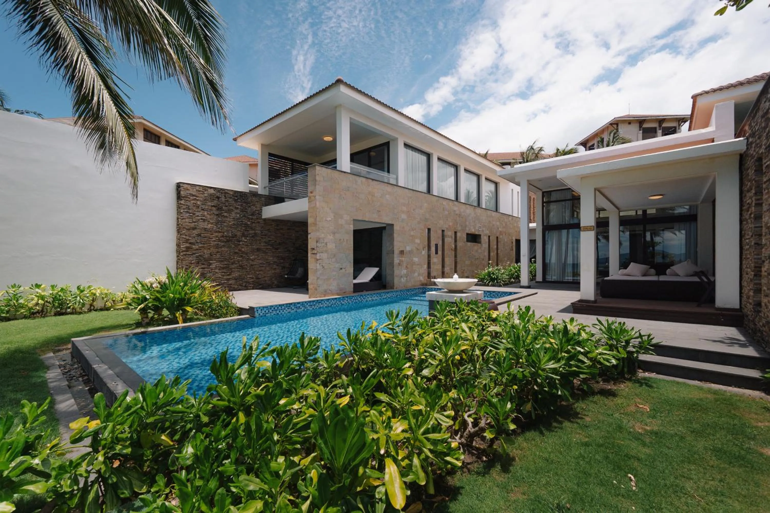 Swimming pool in Danang Marriott Resort & Spa
