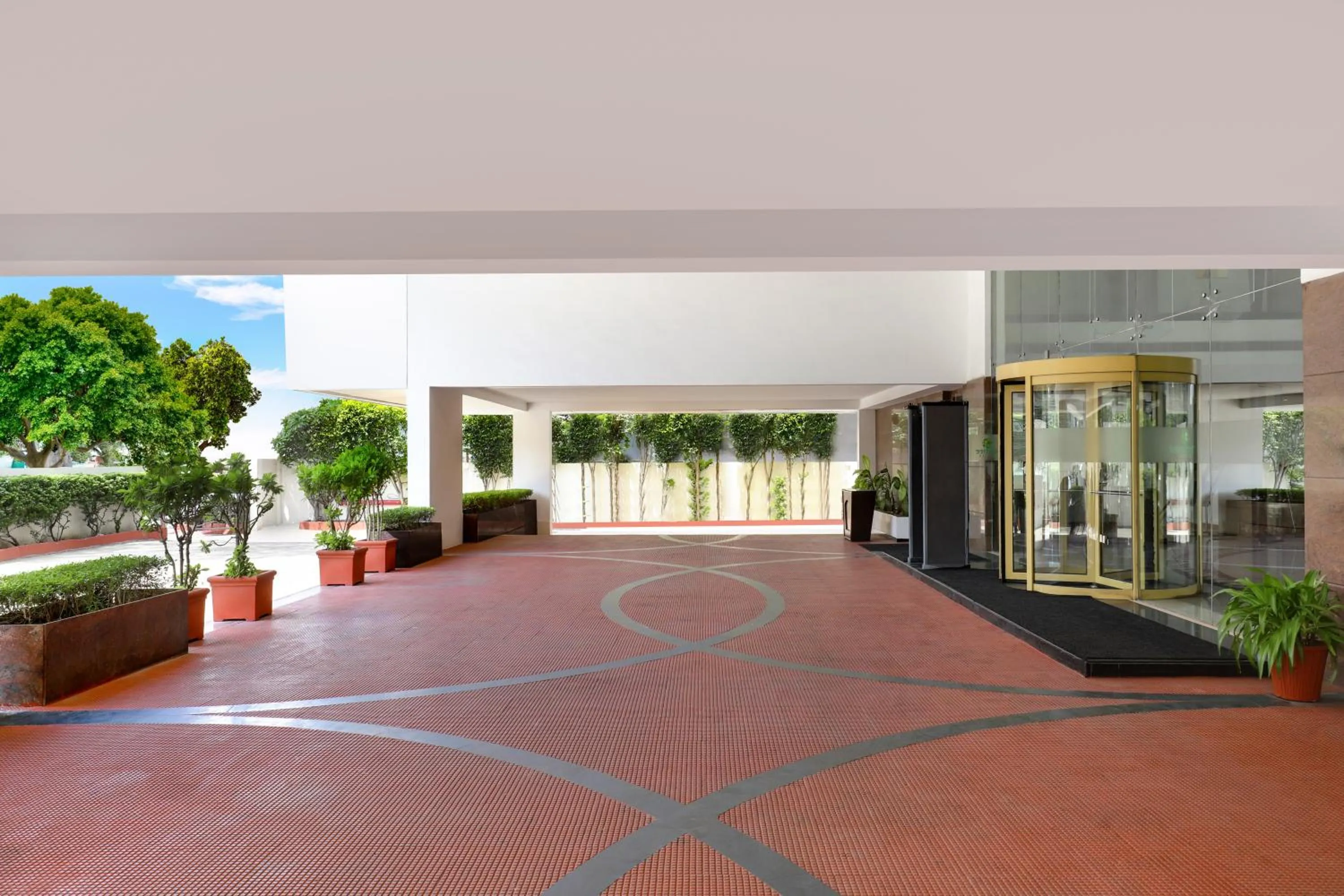 Facade/entrance in Lemon Tree Hotel, Indore