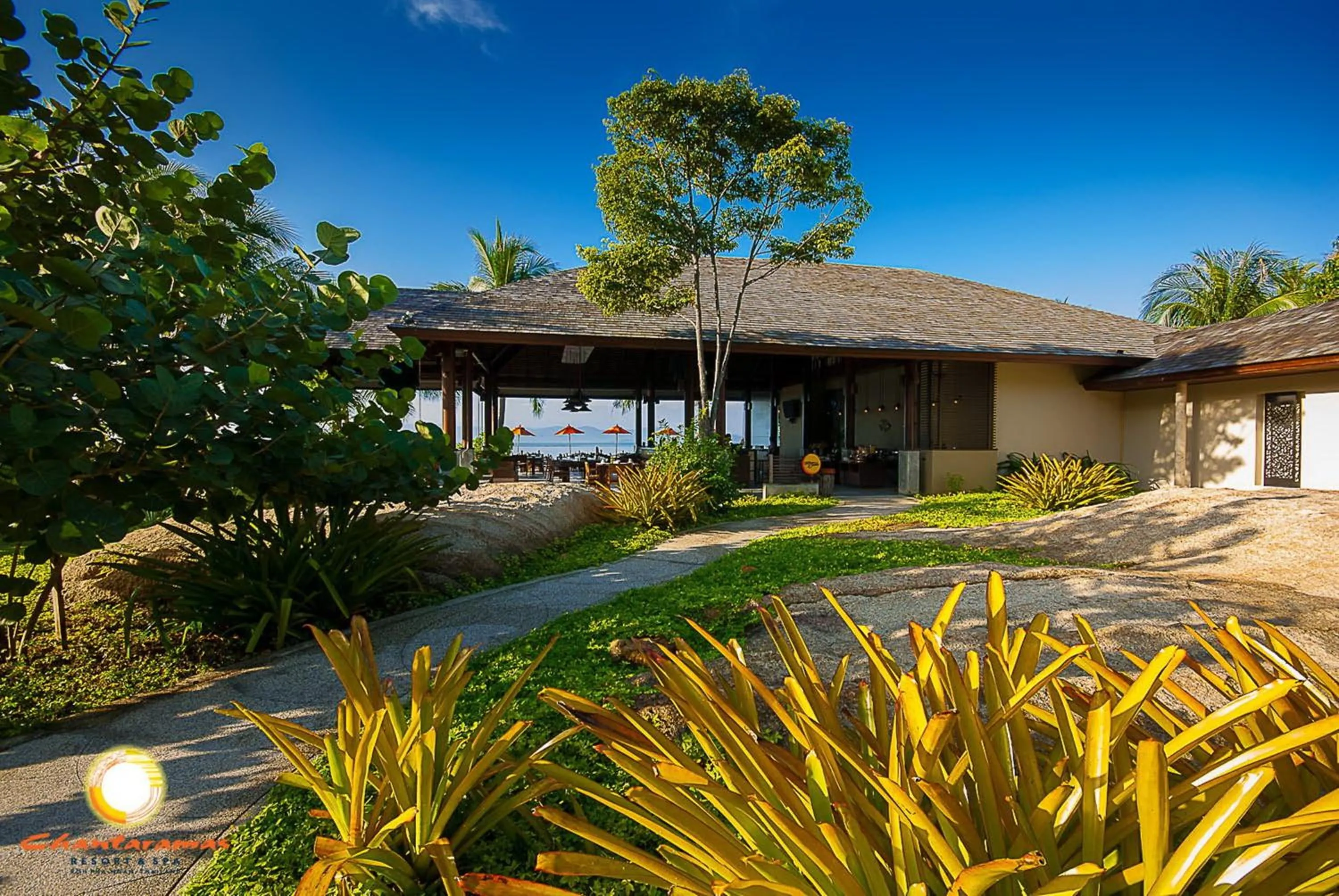 Facade/entrance in Chantaramas Beach Resort Koh Phangan