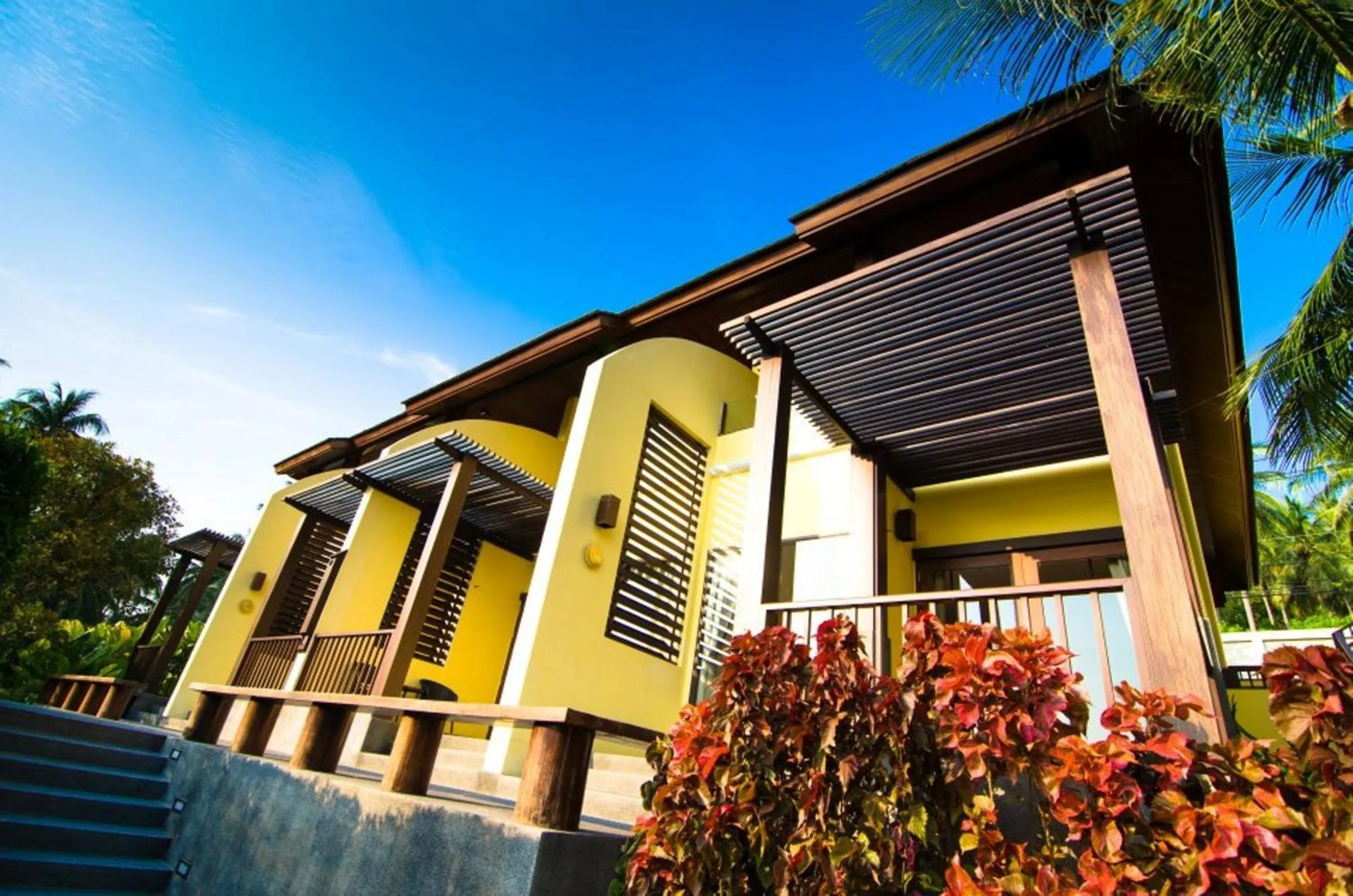 Facade/entrance in Chantaramas Beach Resort Koh Phangan