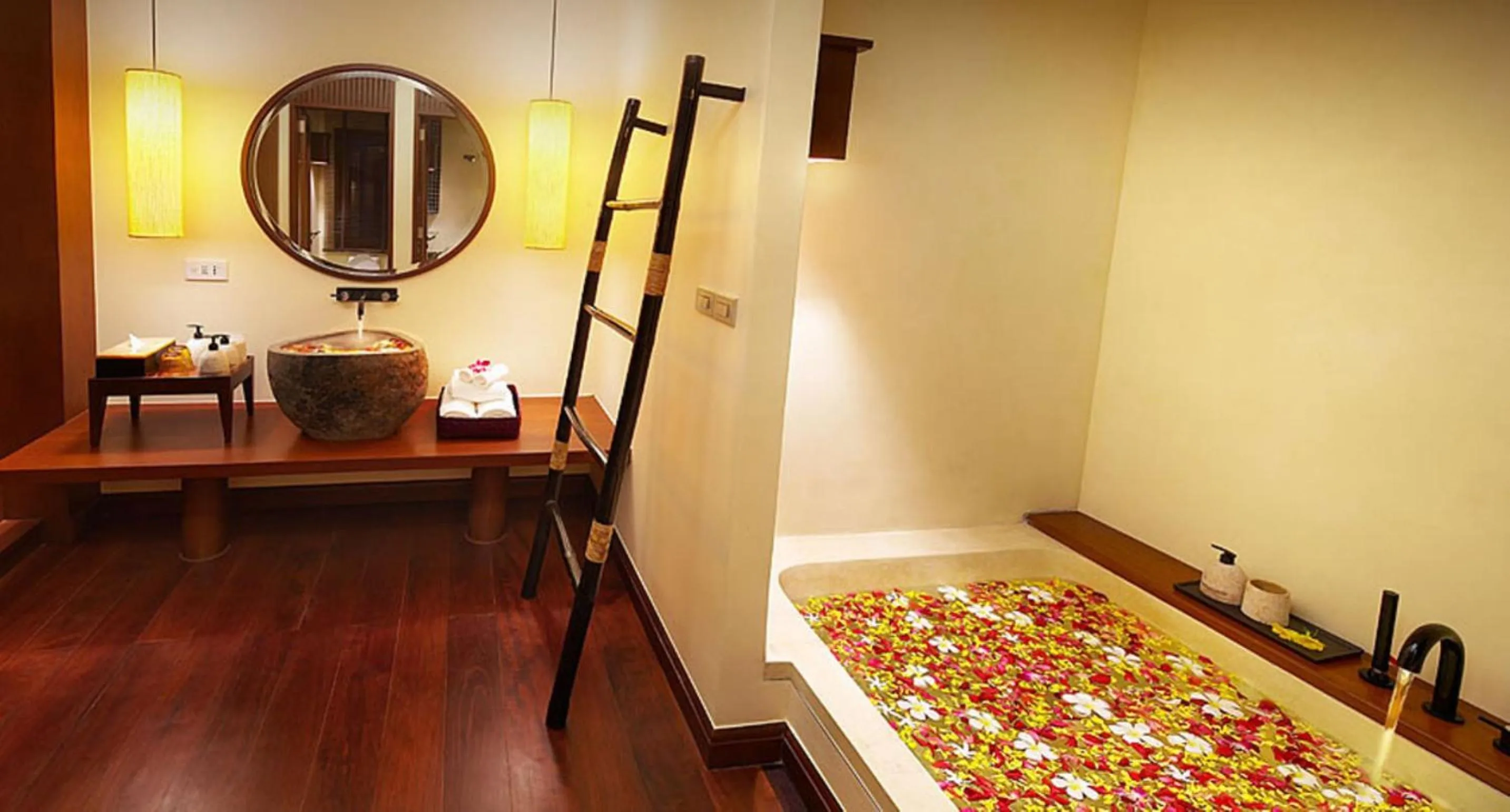 Bathroom in Chantaramas Beach Resort Koh Phangan