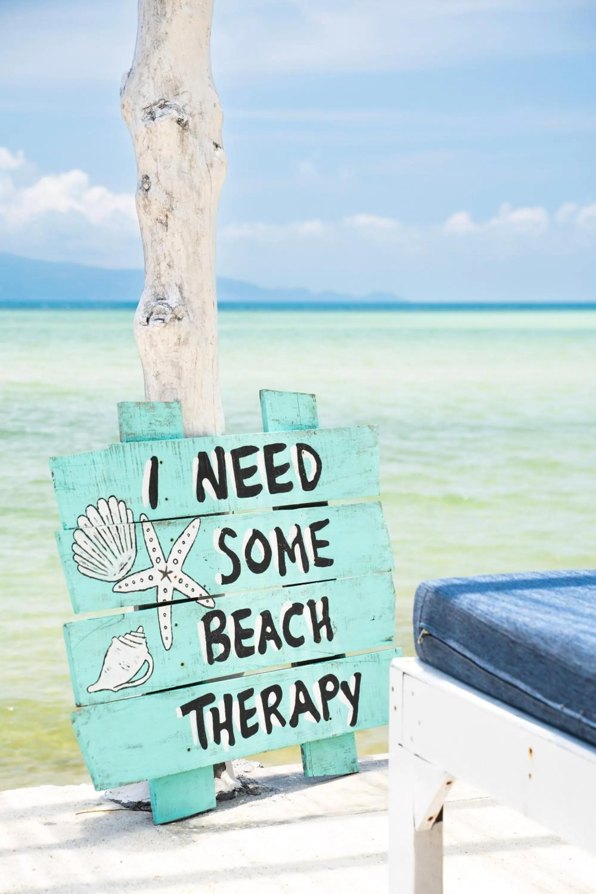 sunbed in Chantaramas Beach Resort Koh Phangan