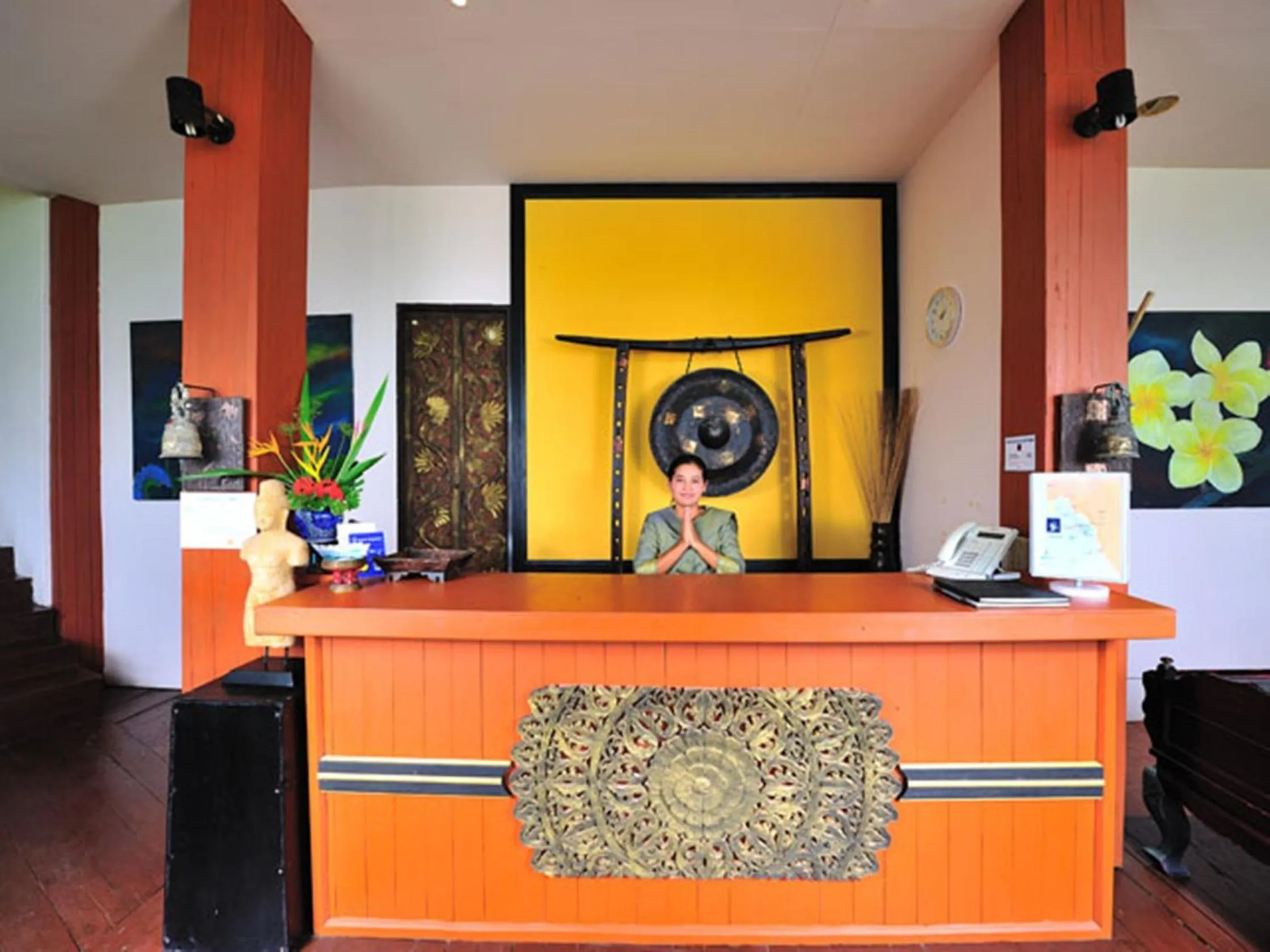 Lobby or reception in Koh Ngai Cliff Beach Resort