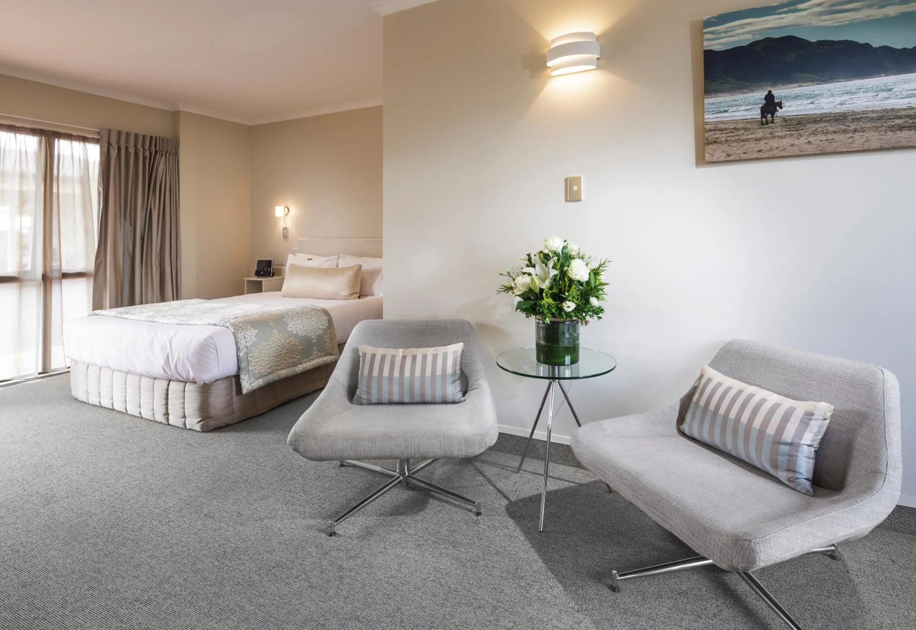 Living room, Bed in Fairley Motor Lodge