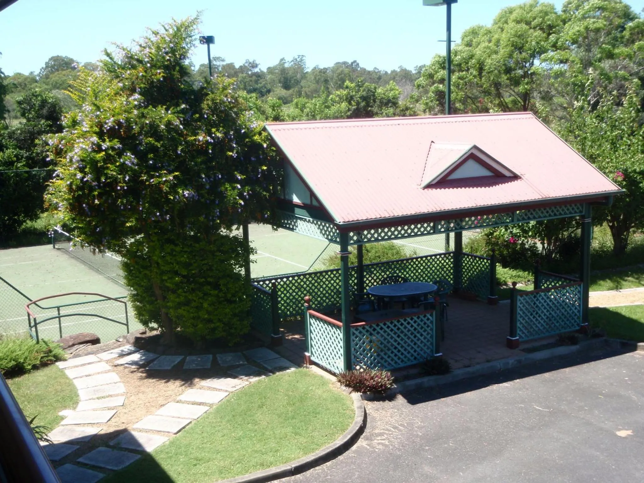 Day in McNevins Logan Park Motel