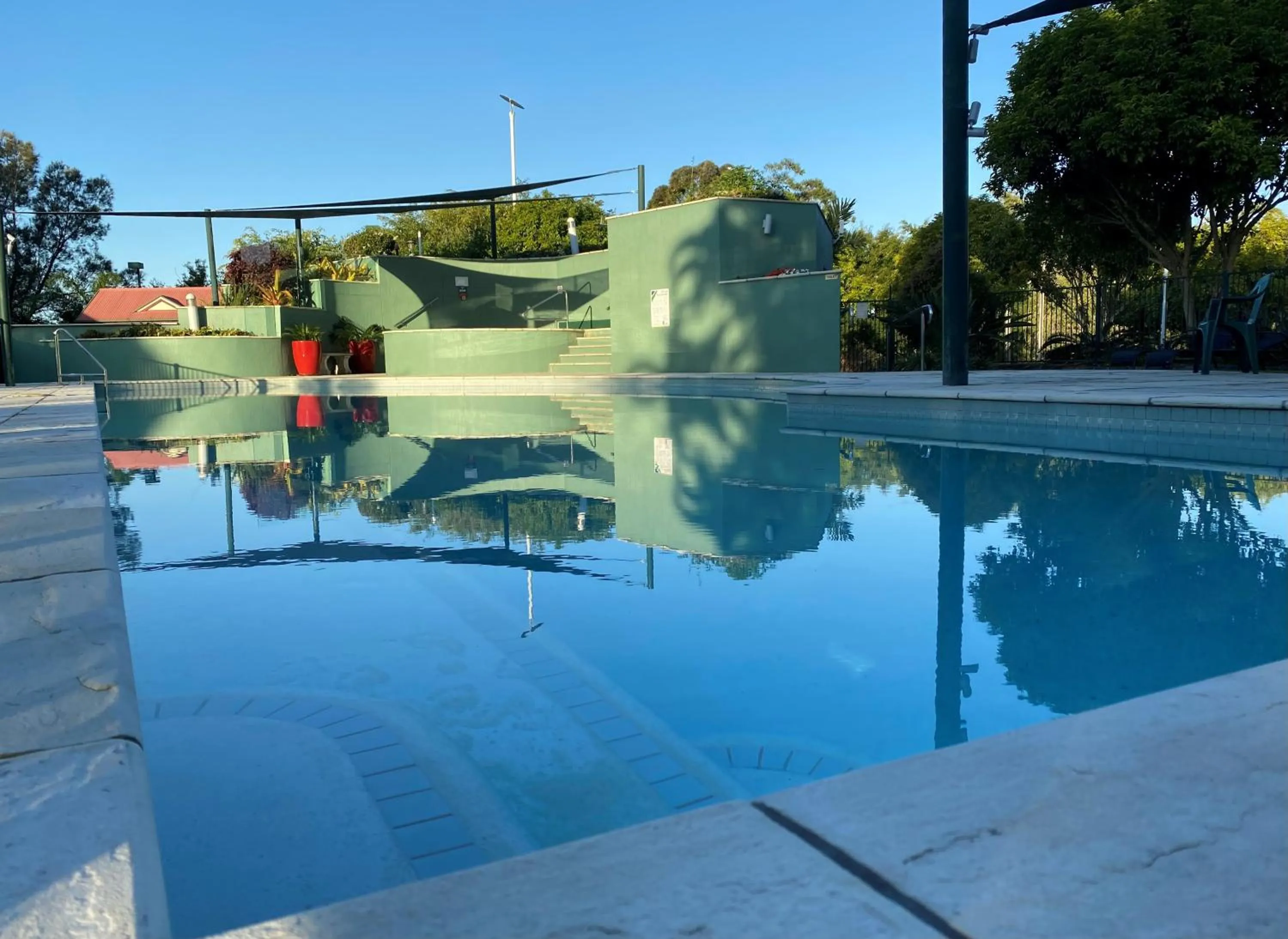 Swimming pool in McNevins Logan Park Motel