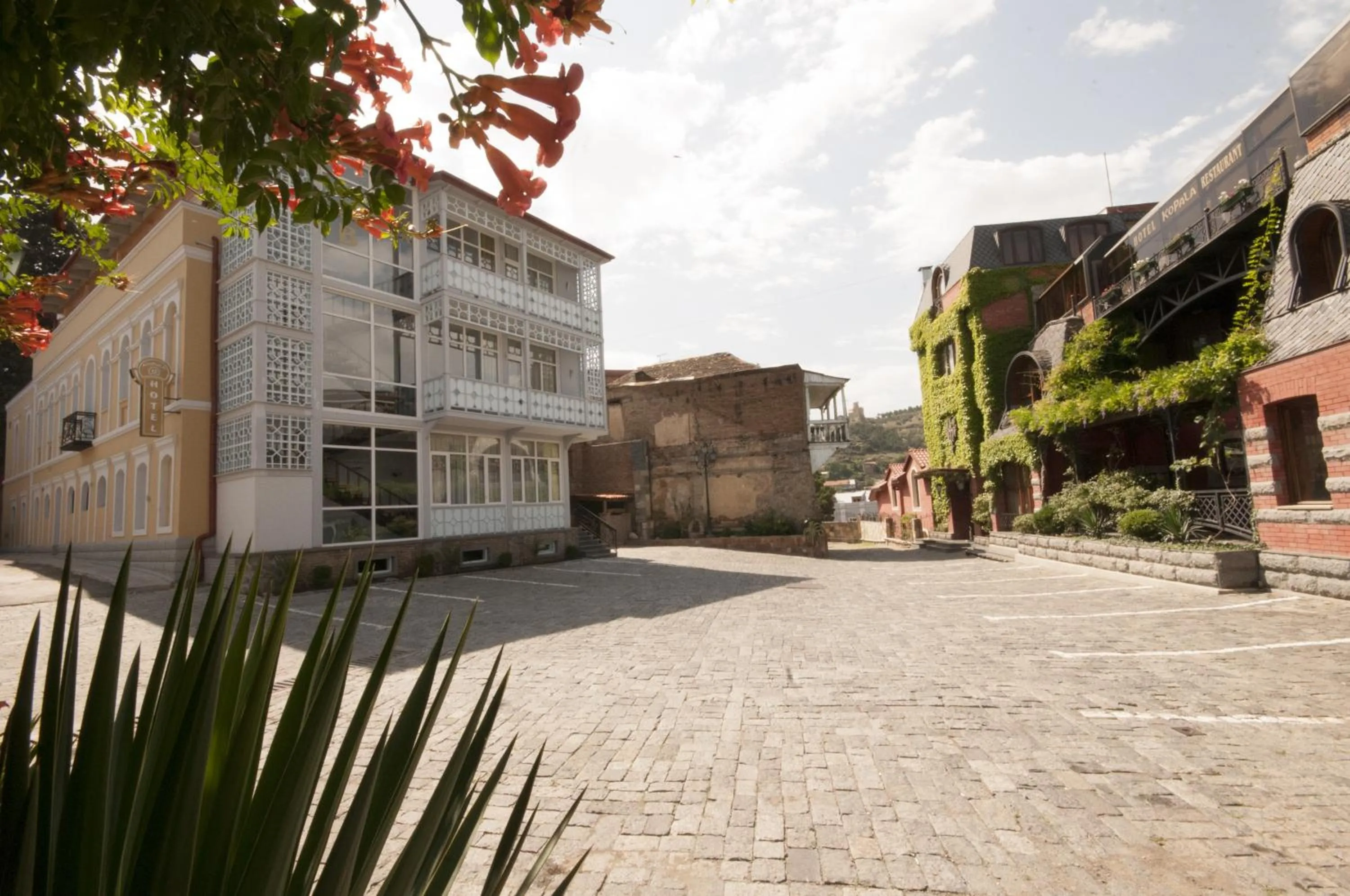 Facade/entrance in Hotel Kopala