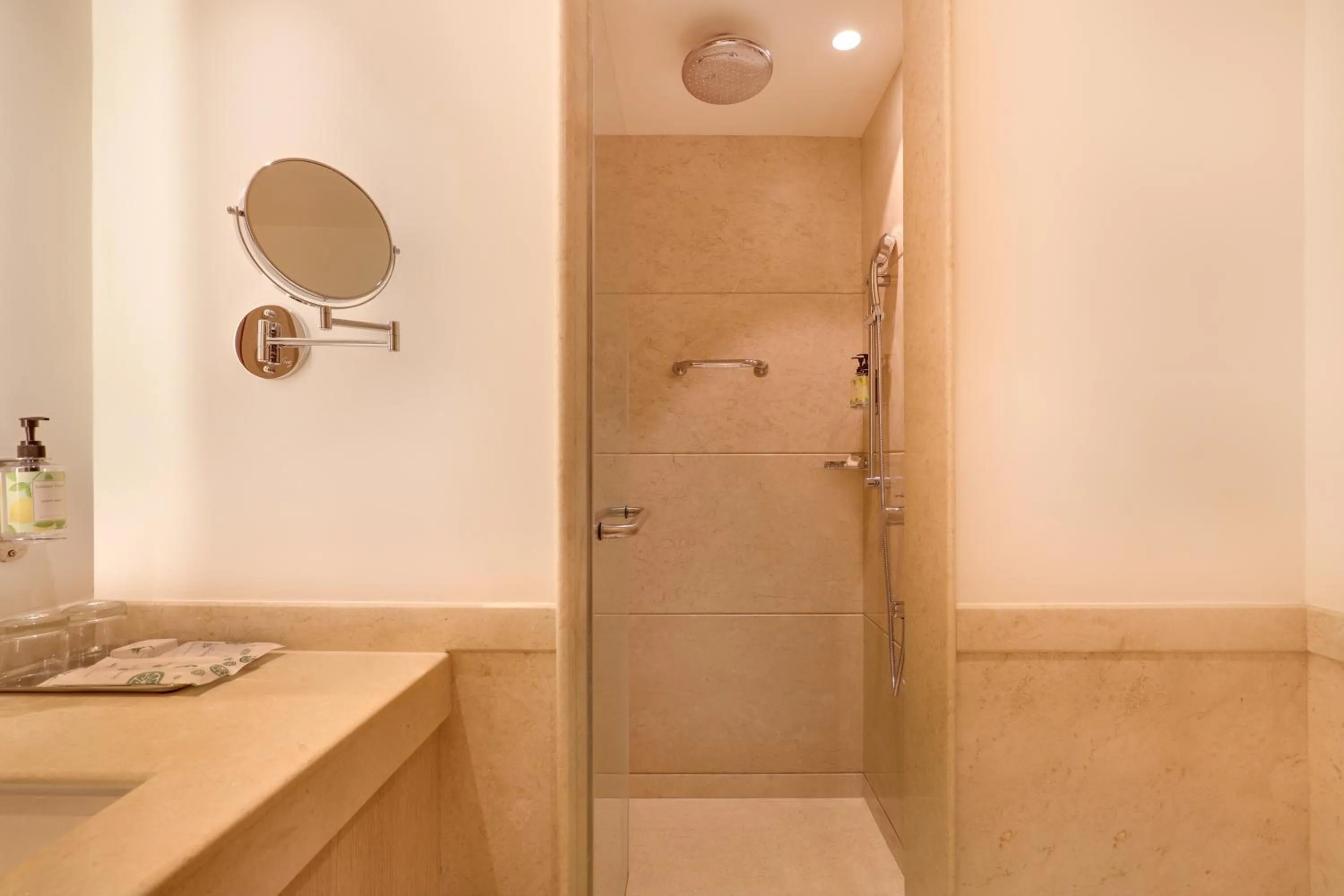 Business Room - single occupancy in Lemon Tree Premier, Ulsoor Lake, Bengaluru