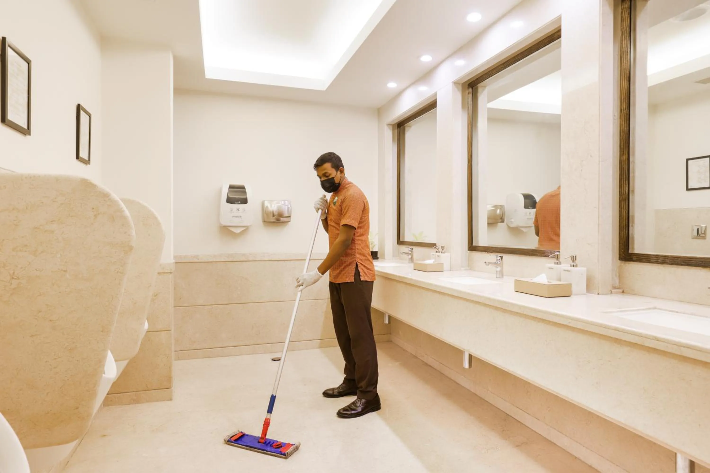 Lemon Tree Premier, Ulsoor Lake, Bengaluru