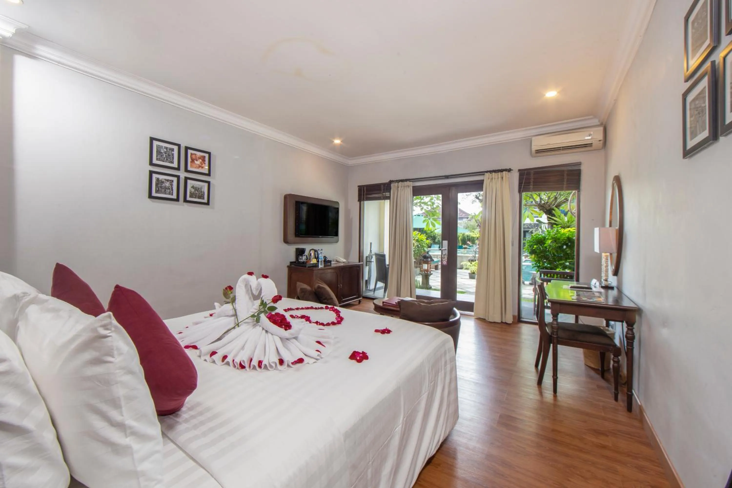 Bedroom, Bed in The Lokha Legian Resort & Spa