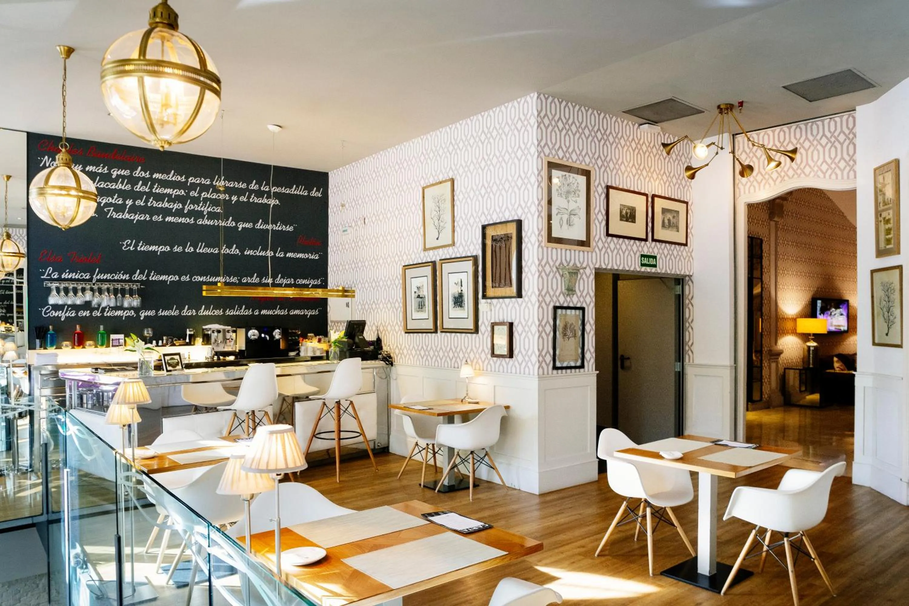 Lounge or bar in Petit Palace Savoy Alfonso XII