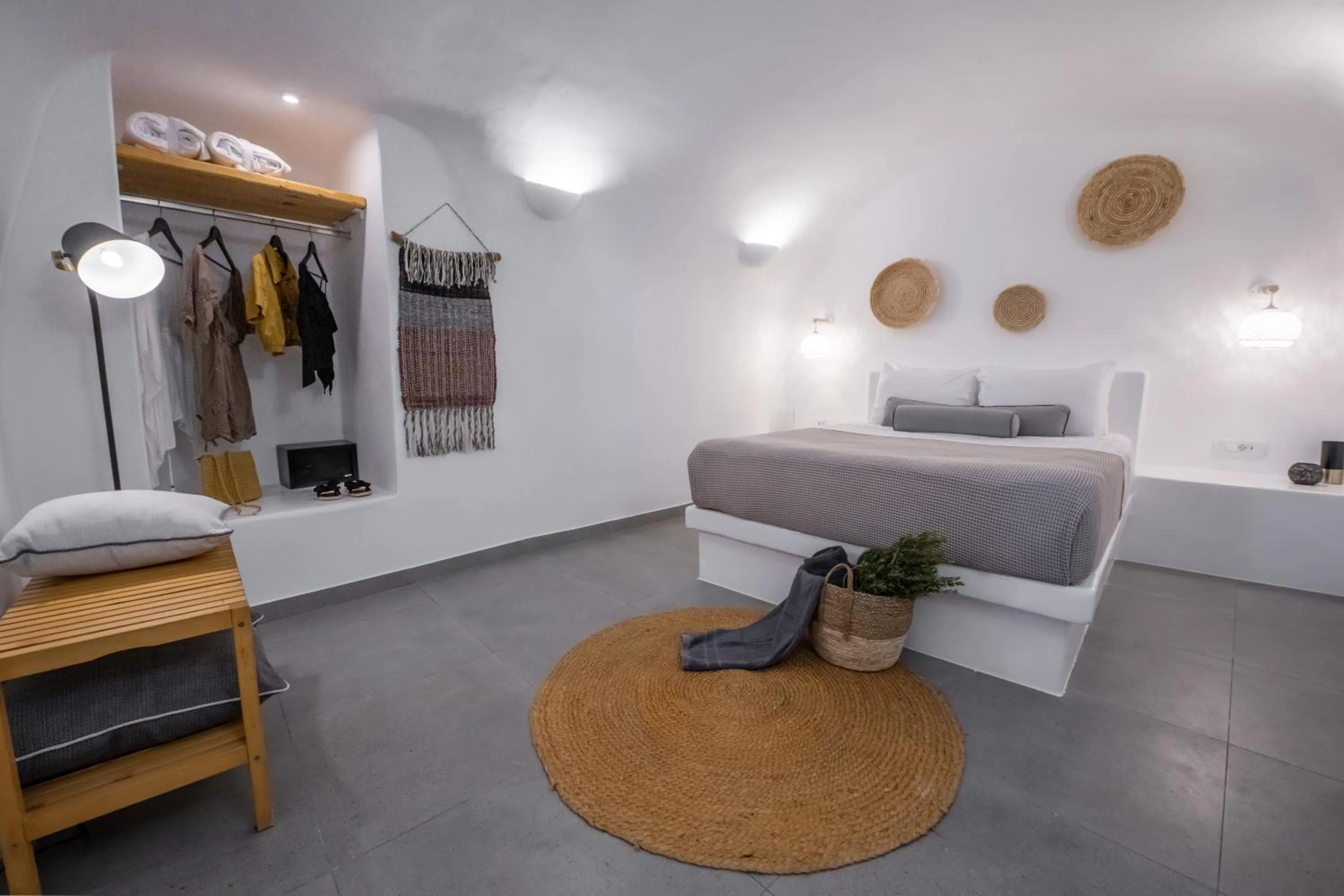 Bed in Virginia's Cave Villas