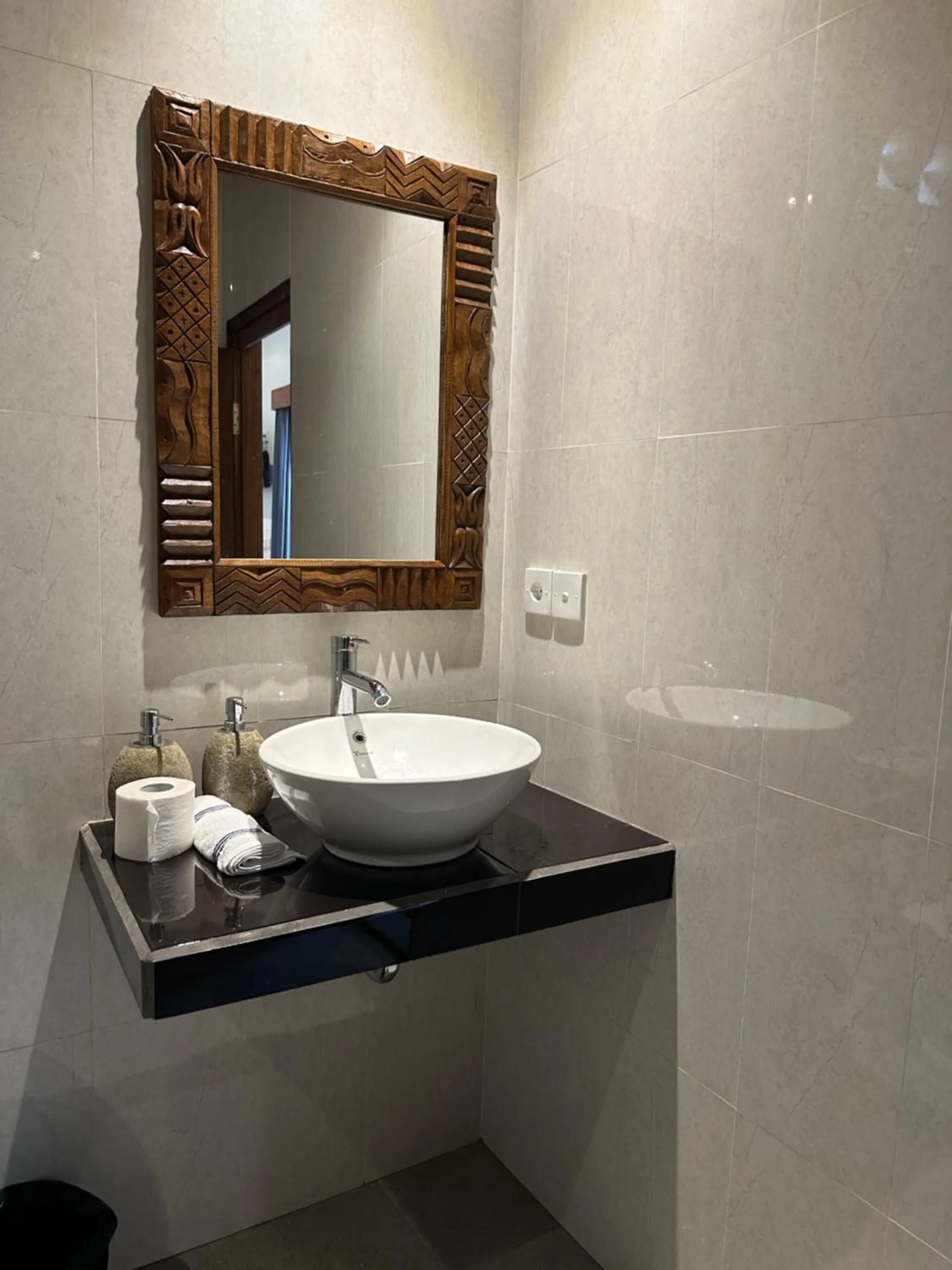 Toilet in Warsa's Garden Bungalow and Spa