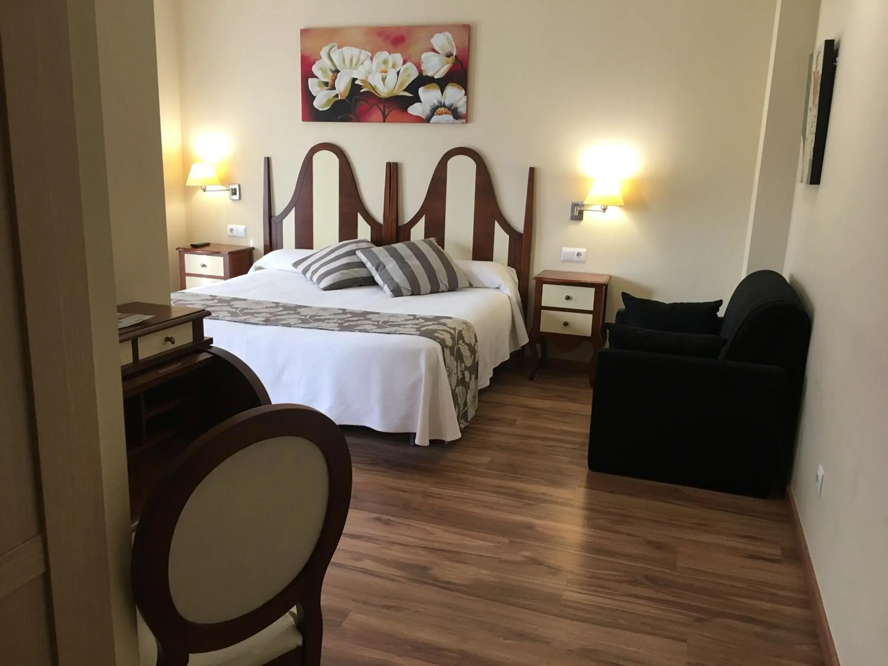 Accesible Double Room - single occupancy in Hotel Valle de Cabezón Accesible Double Room - single occupancy in Hotel Valle de Cabezón