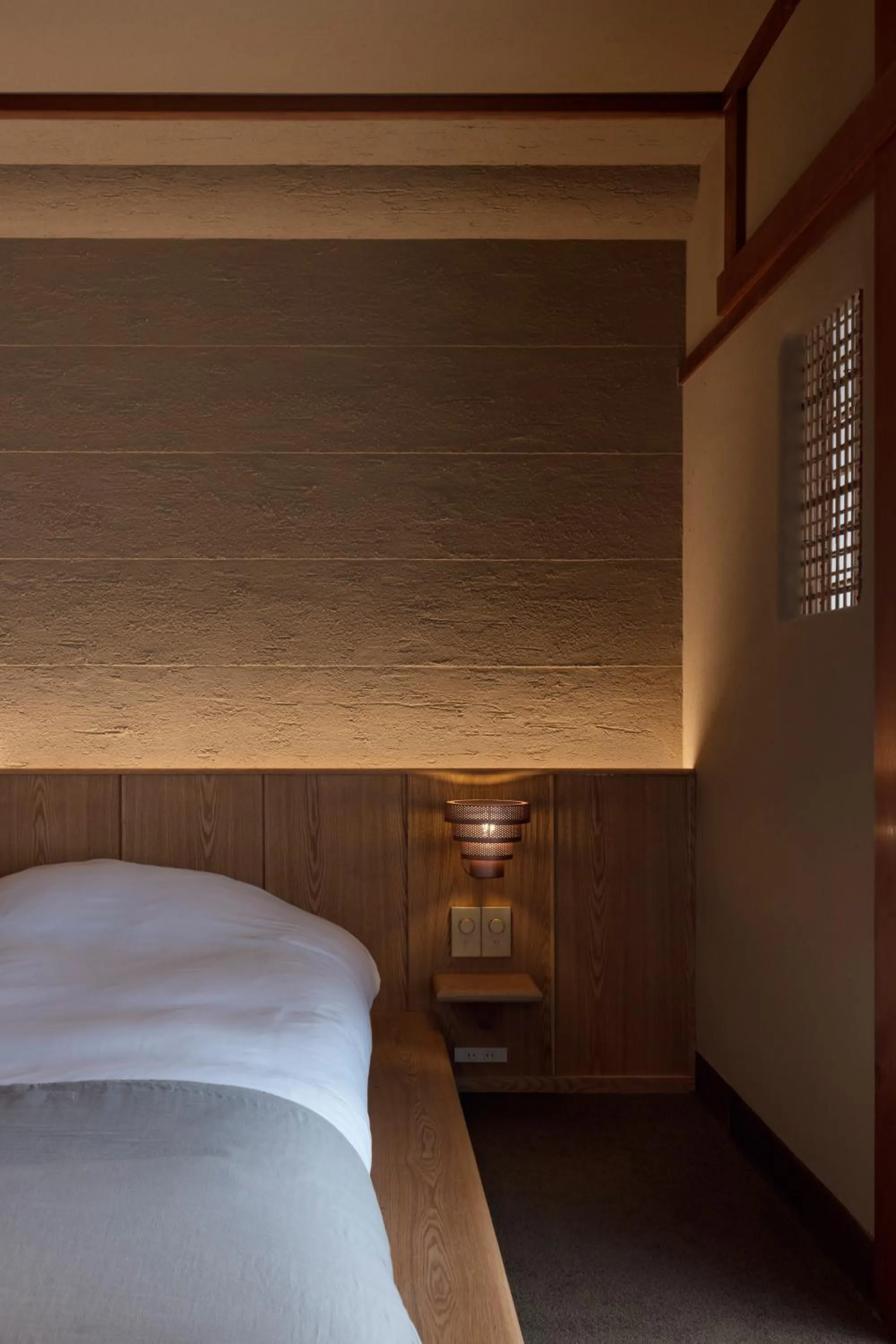 Photo of the whole room, Bed in Mikuniya