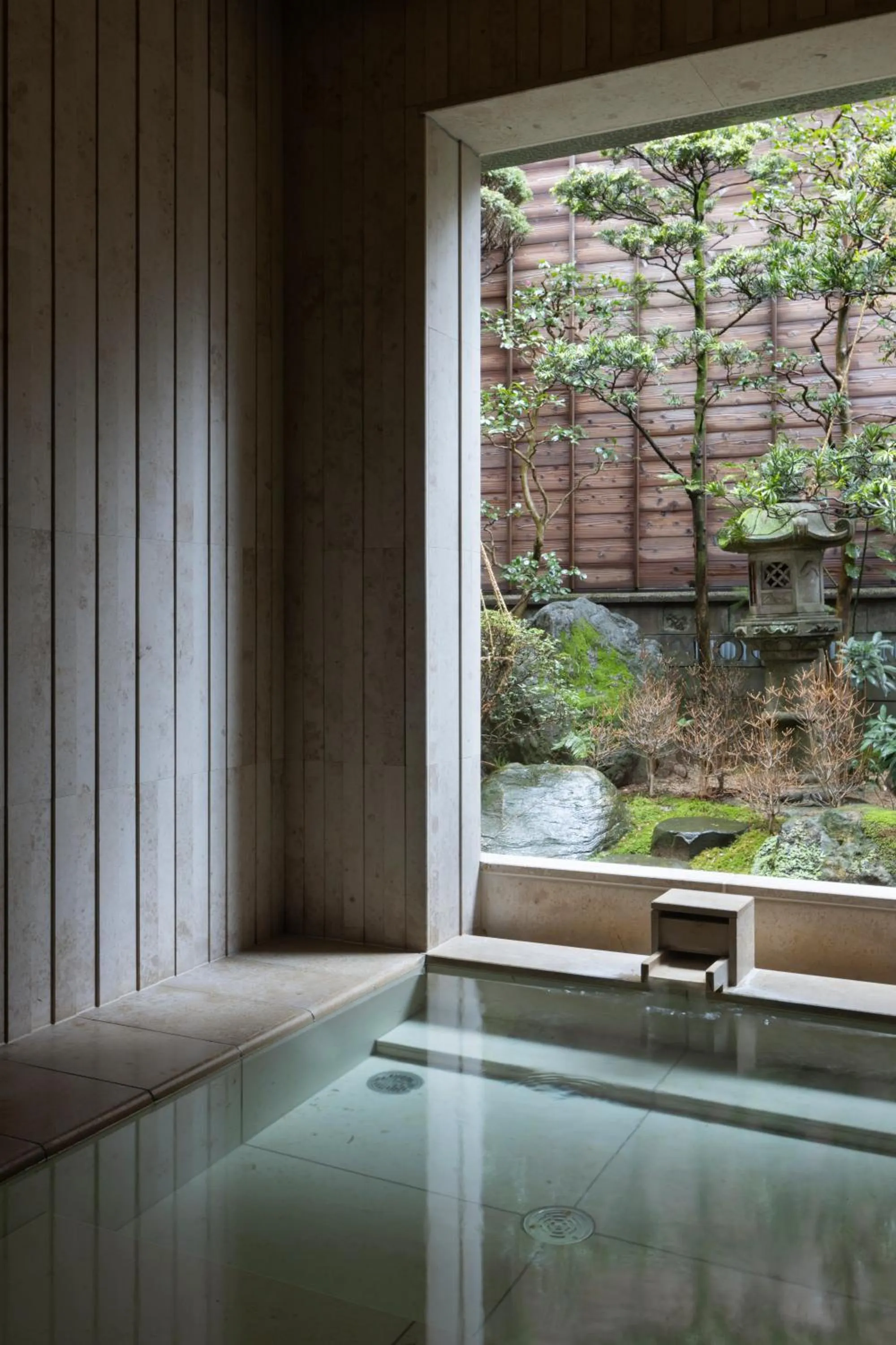 Hot Spring Bath in Mikuniya