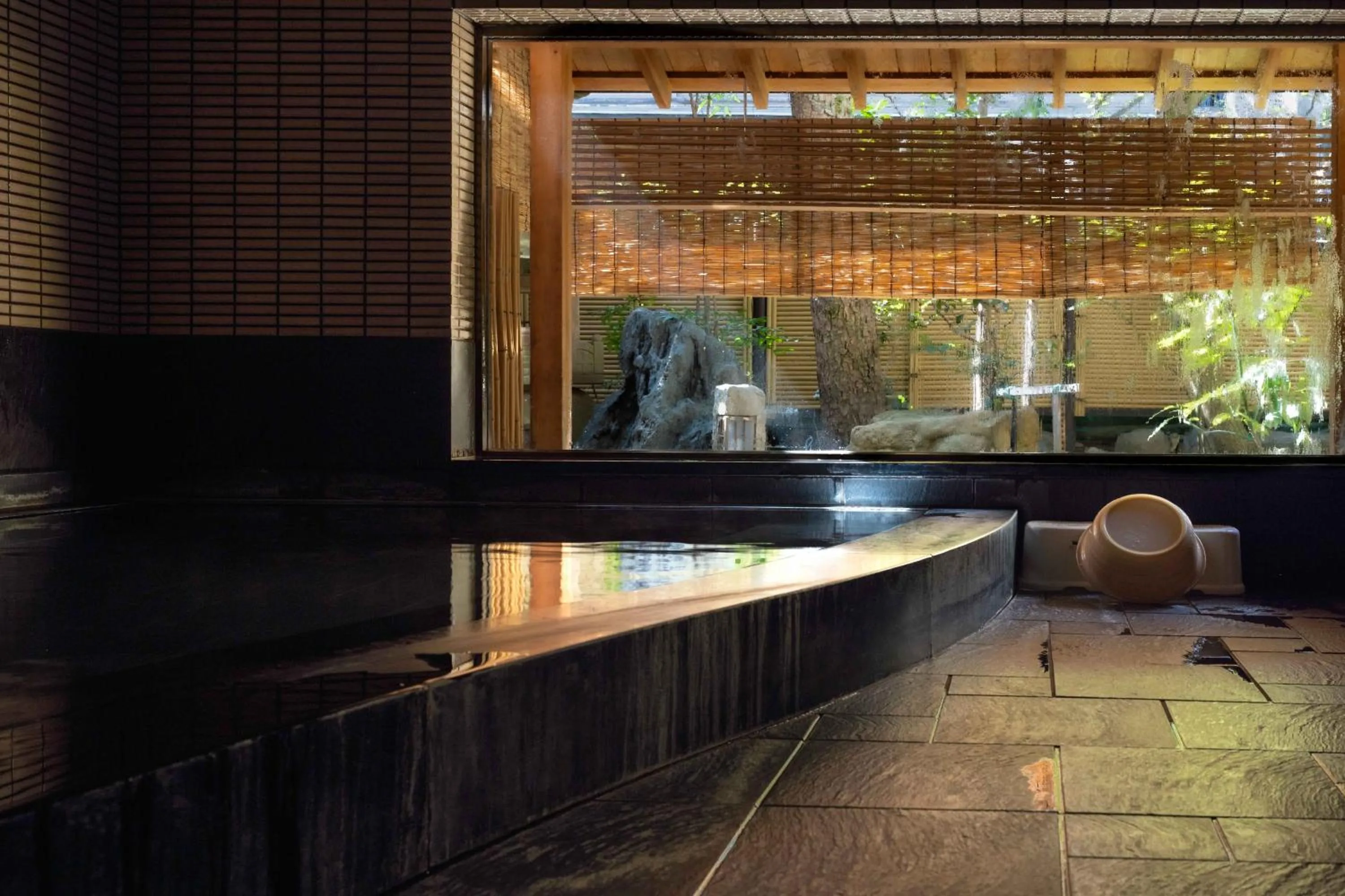 Hot Spring Bath in Mikuniya