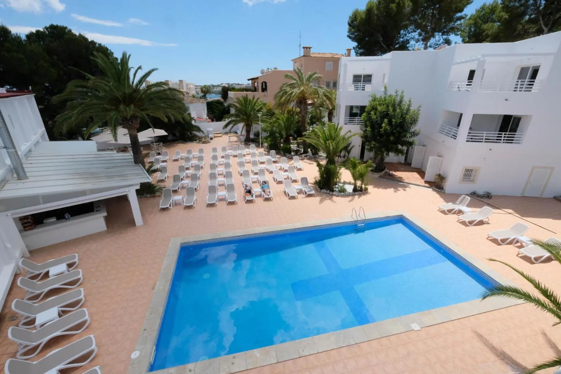 Swimming pool in azuLine Hotel Palmanova Garden