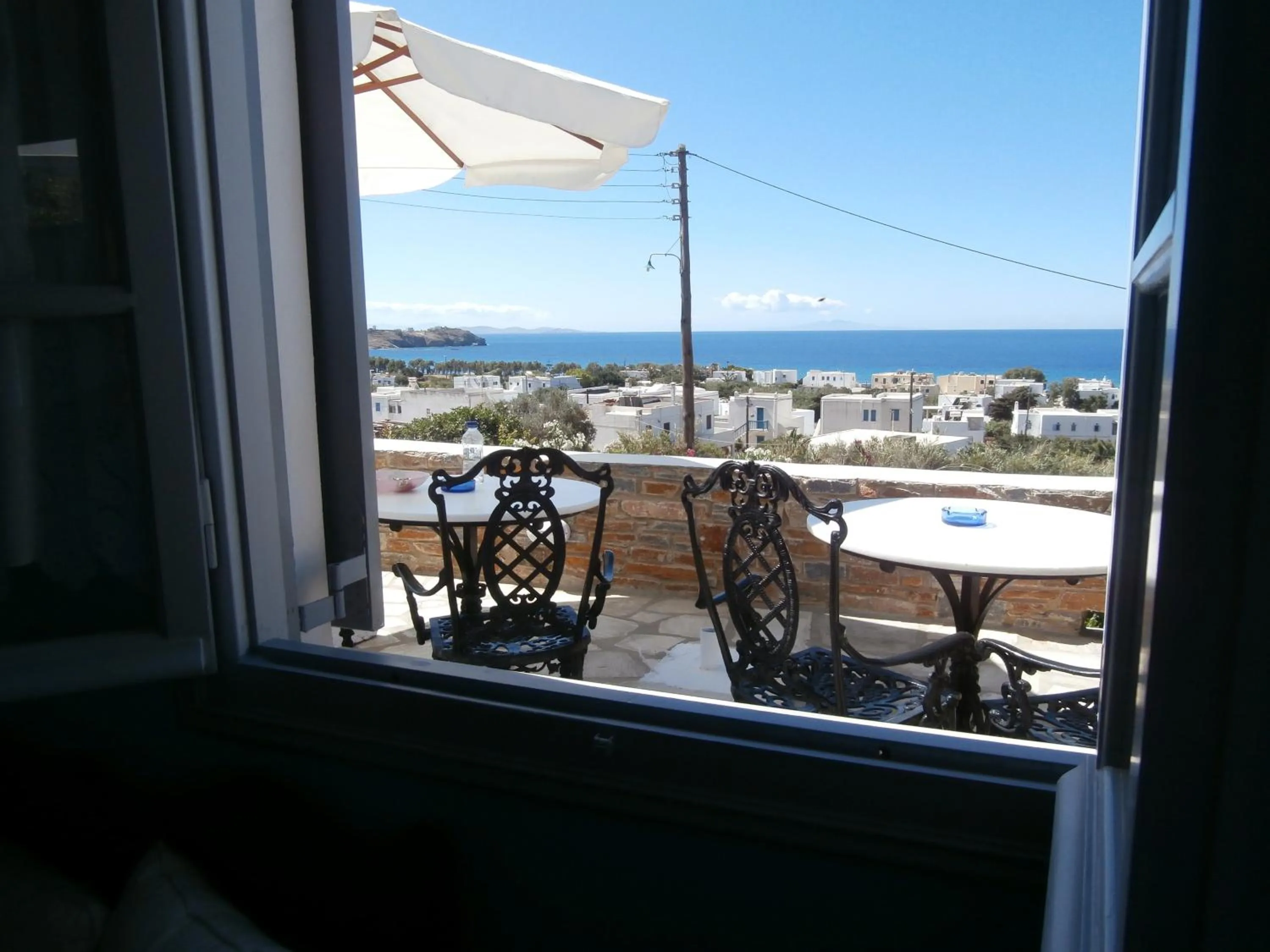 Restaurant/places to eat in Kionia Galini Bangalows