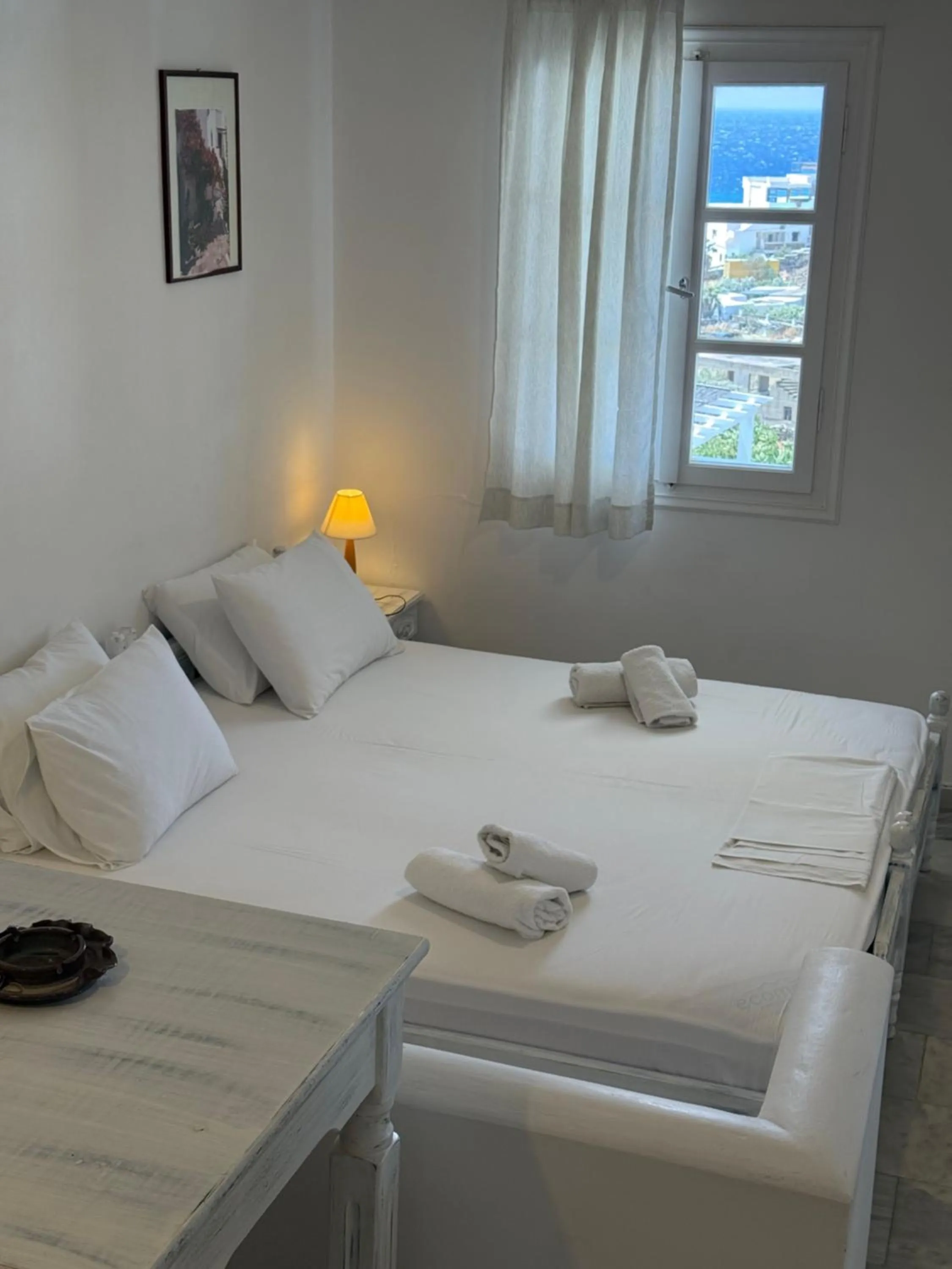 Bed in Kionia Galini Bangalows