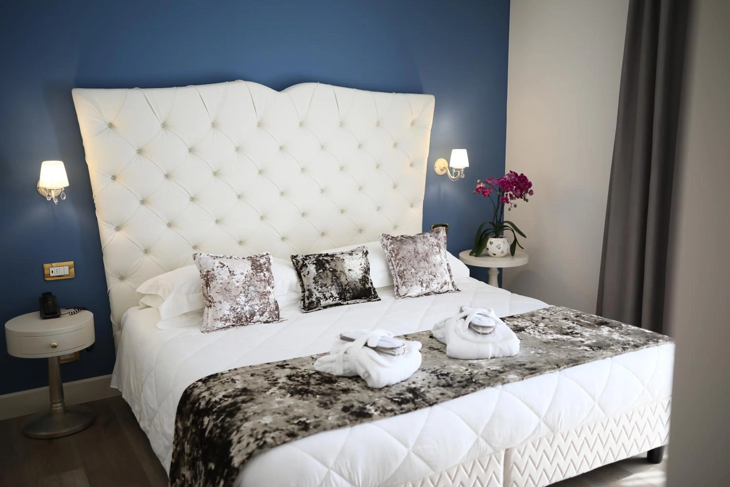 Photo of the whole room, Bed in Hotel Ca' D'Oro Tre Stelle Superior Adults only