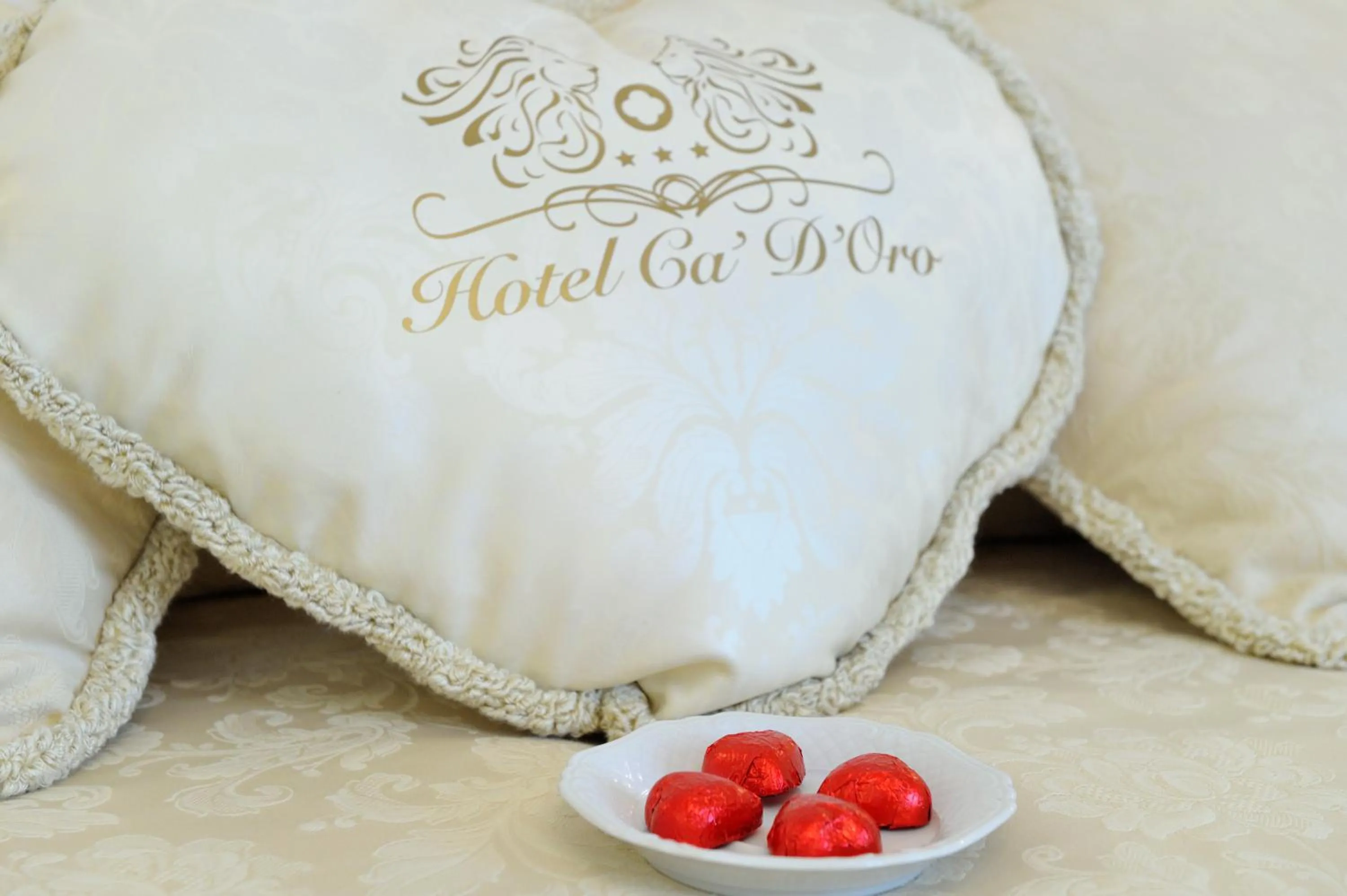 Decorative detail, Bed in Hotel Ca' D'Oro Tre Stelle Superior Adults only