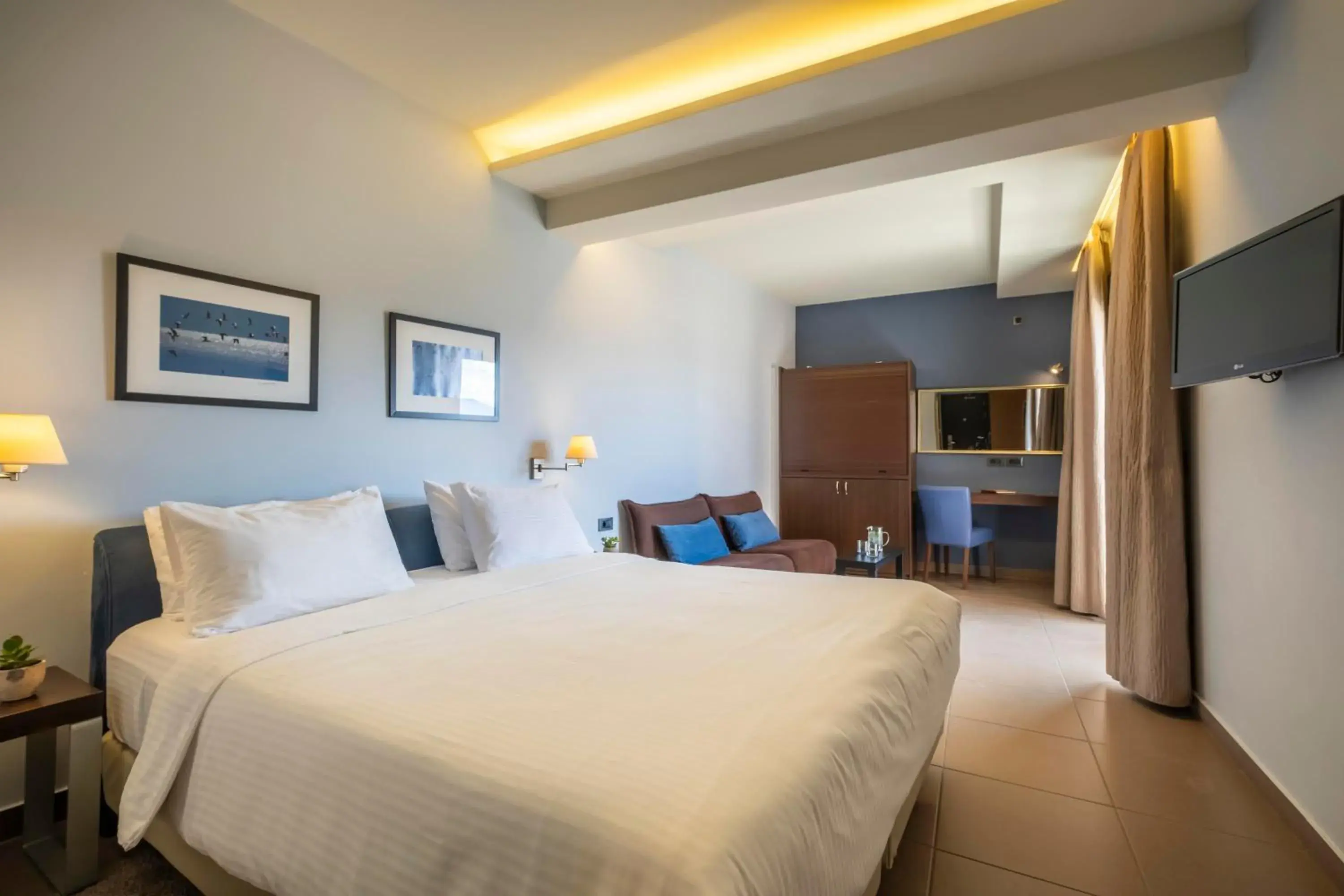 Deluxe Double Room with Old Town and Sea View in Harmony Hotel Nafplio Deluxe Double Room with Old Town and Sea View in Harmony Hotel Nafplio