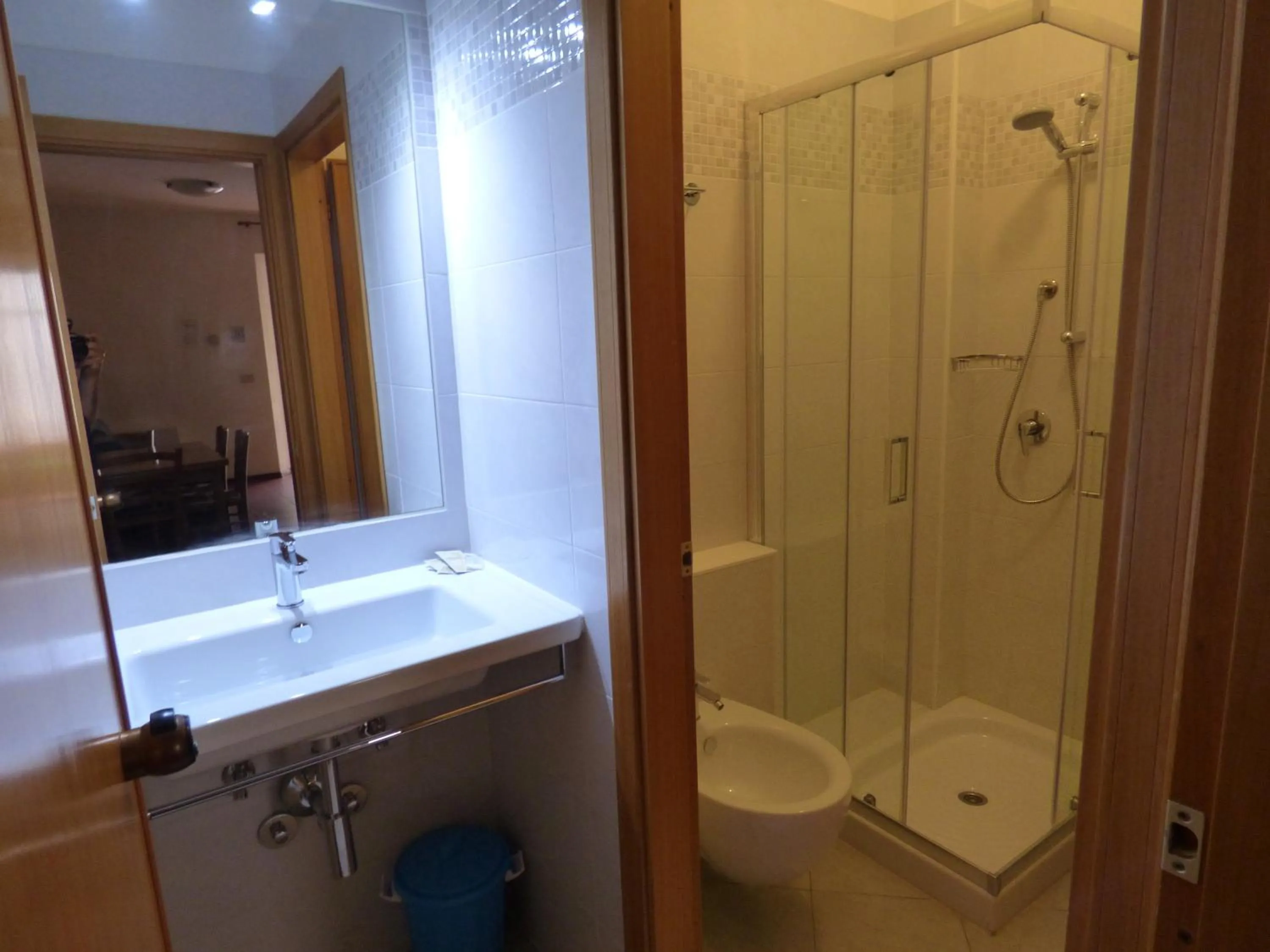 Shower in Ghiacci Vecchi Residence