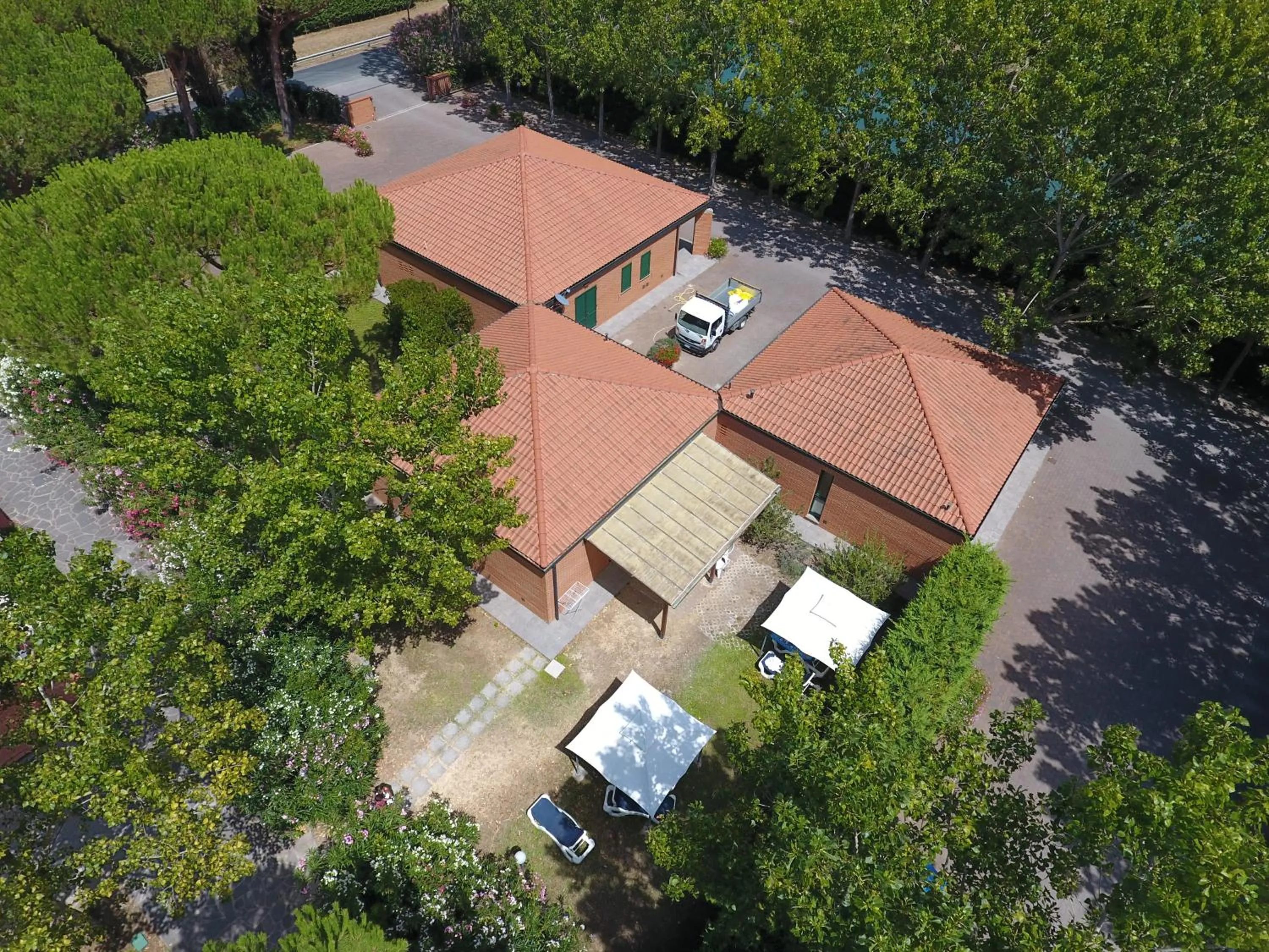 Garden in Ghiacci Vecchi Residence