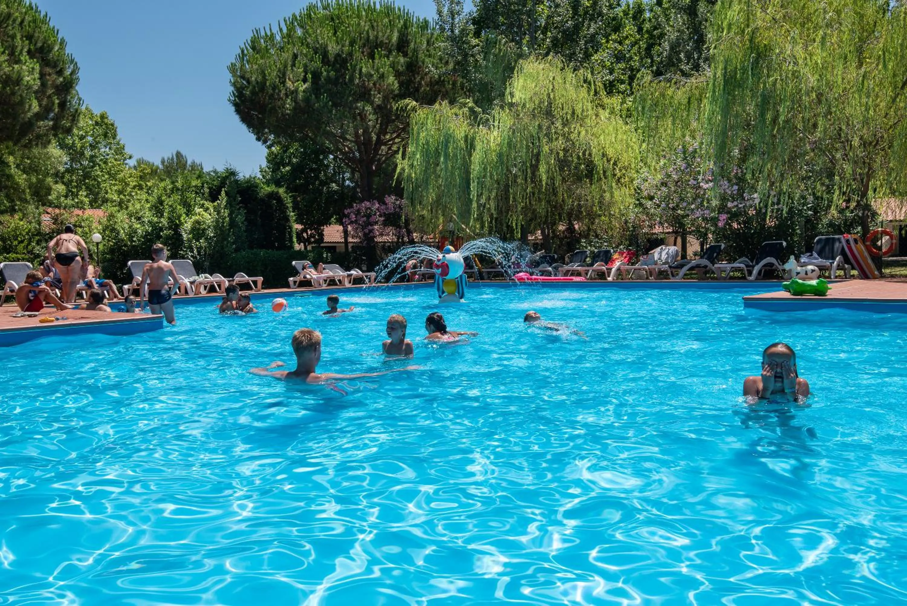 Swimming pool in Ghiacci Vecchi Residence
