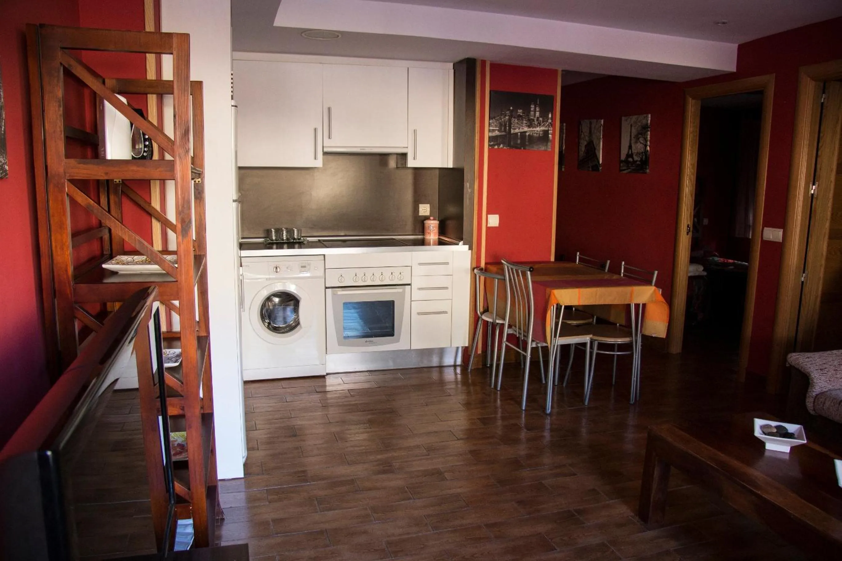 Kitchen or kitchenette in Apartahotel Rural CollaRubio Luxury