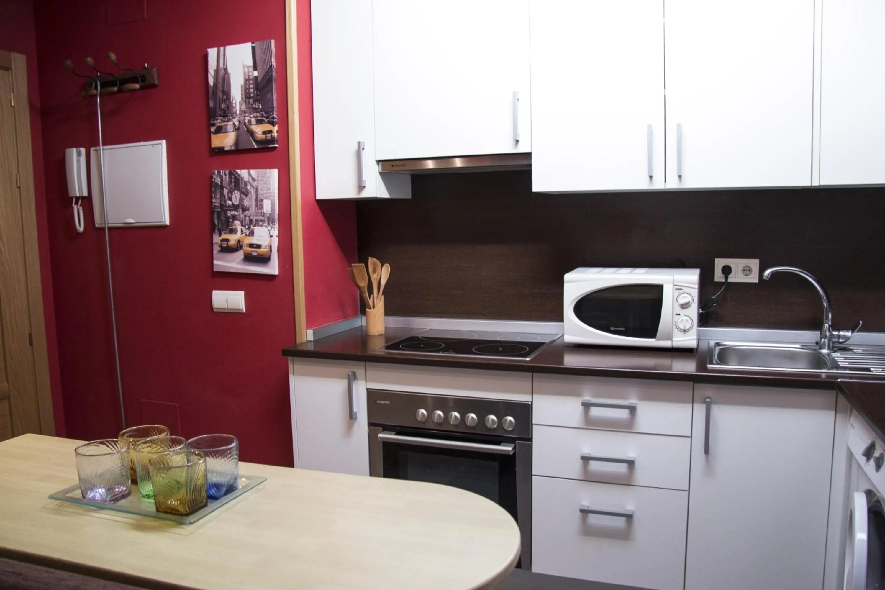 Kitchen or kitchenette in Apartahotel Rural CollaRubio Luxury