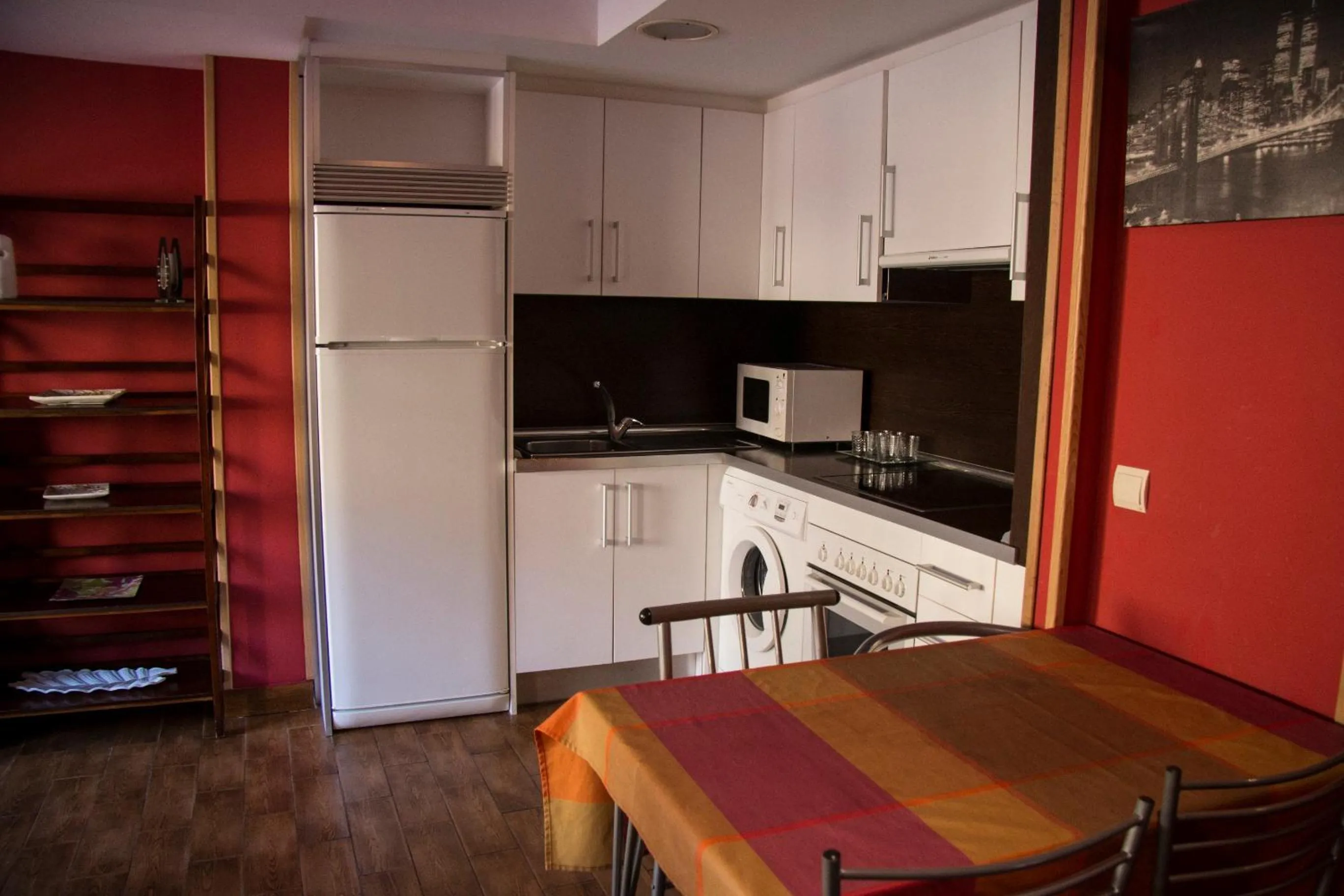 Kitchen or kitchenette in Apartahotel Rural CollaRubio Luxury