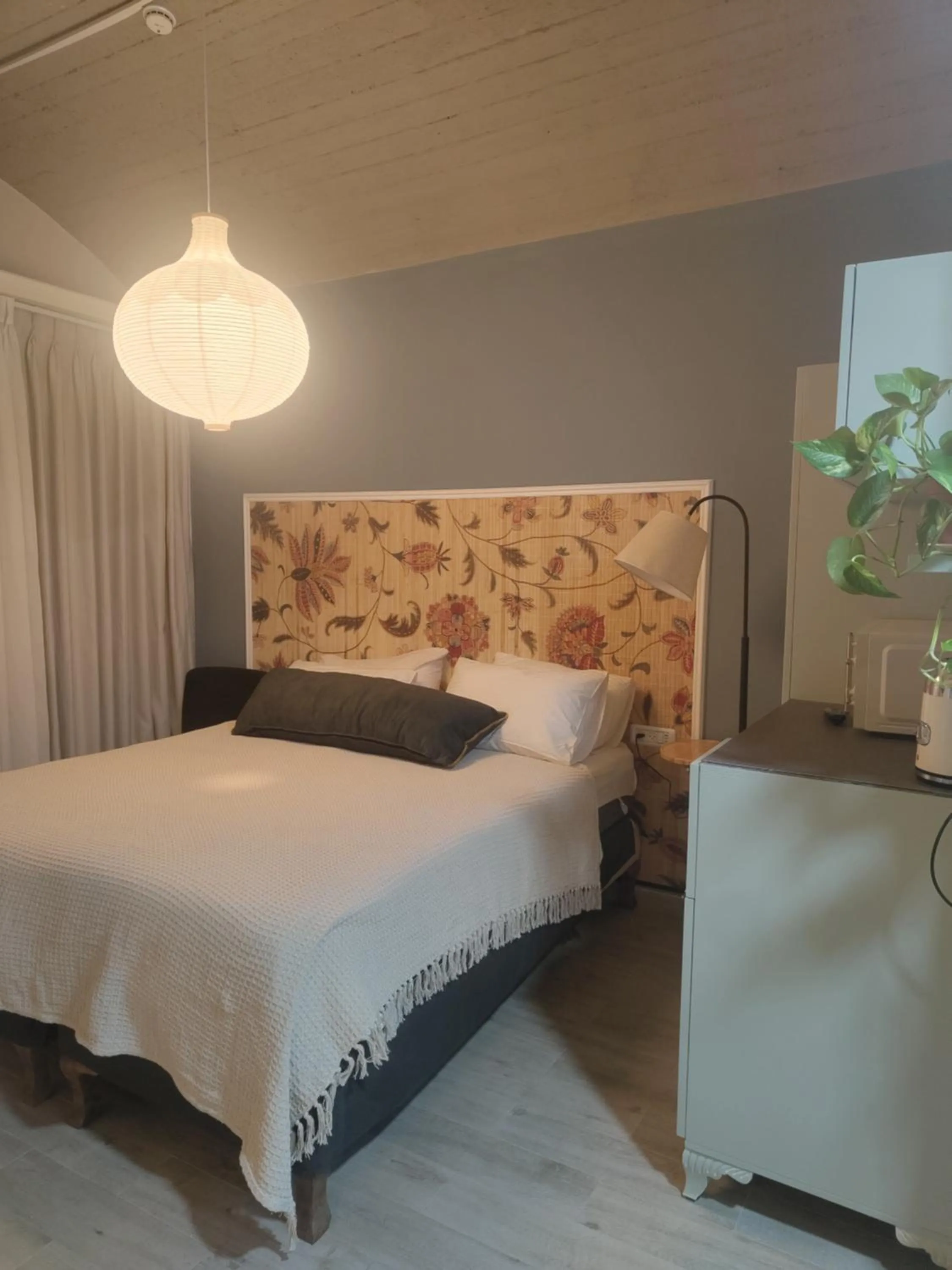 Bed in Neve Shalom Hotel