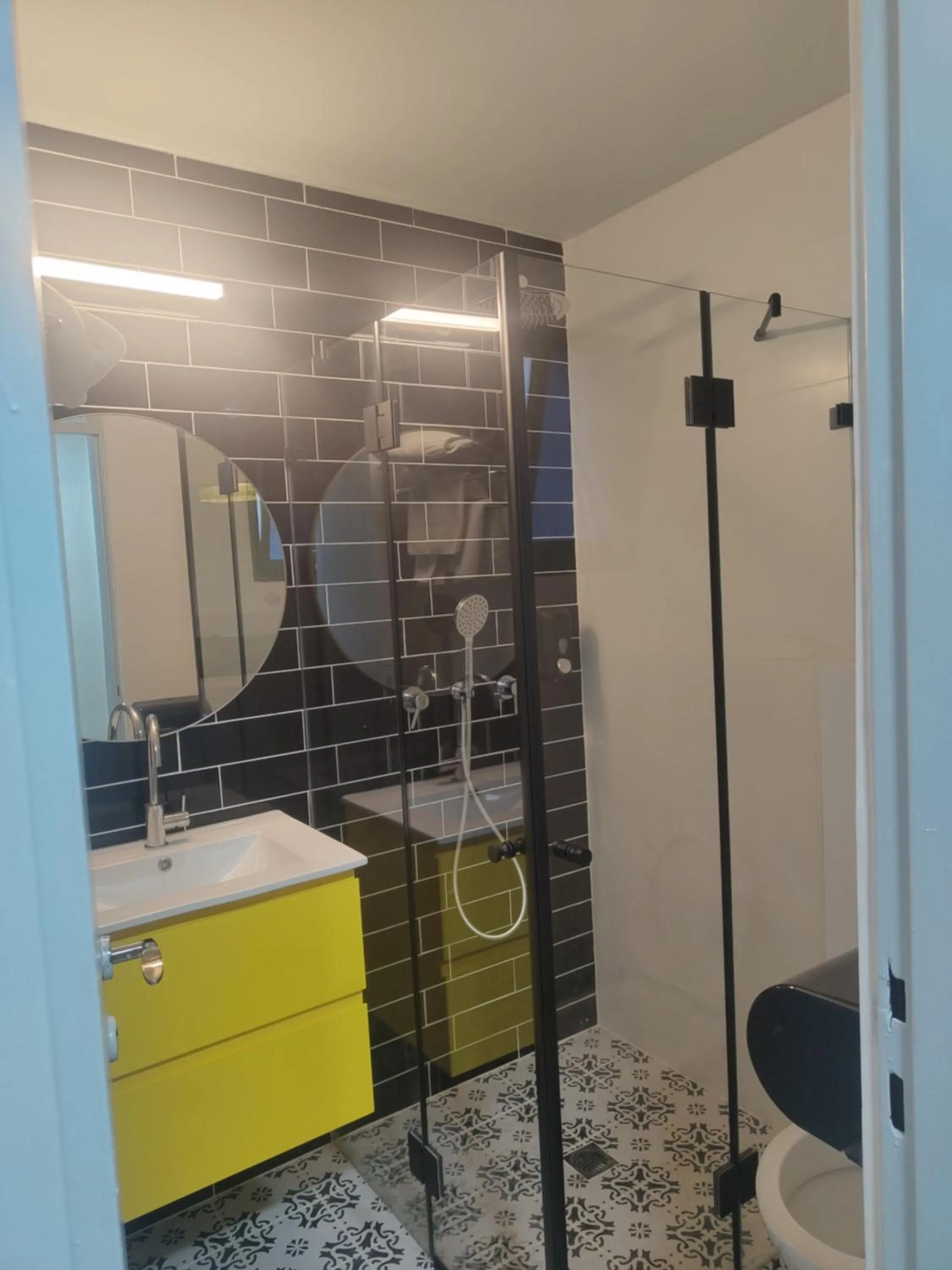 Bathroom in Neve Shalom Hotel