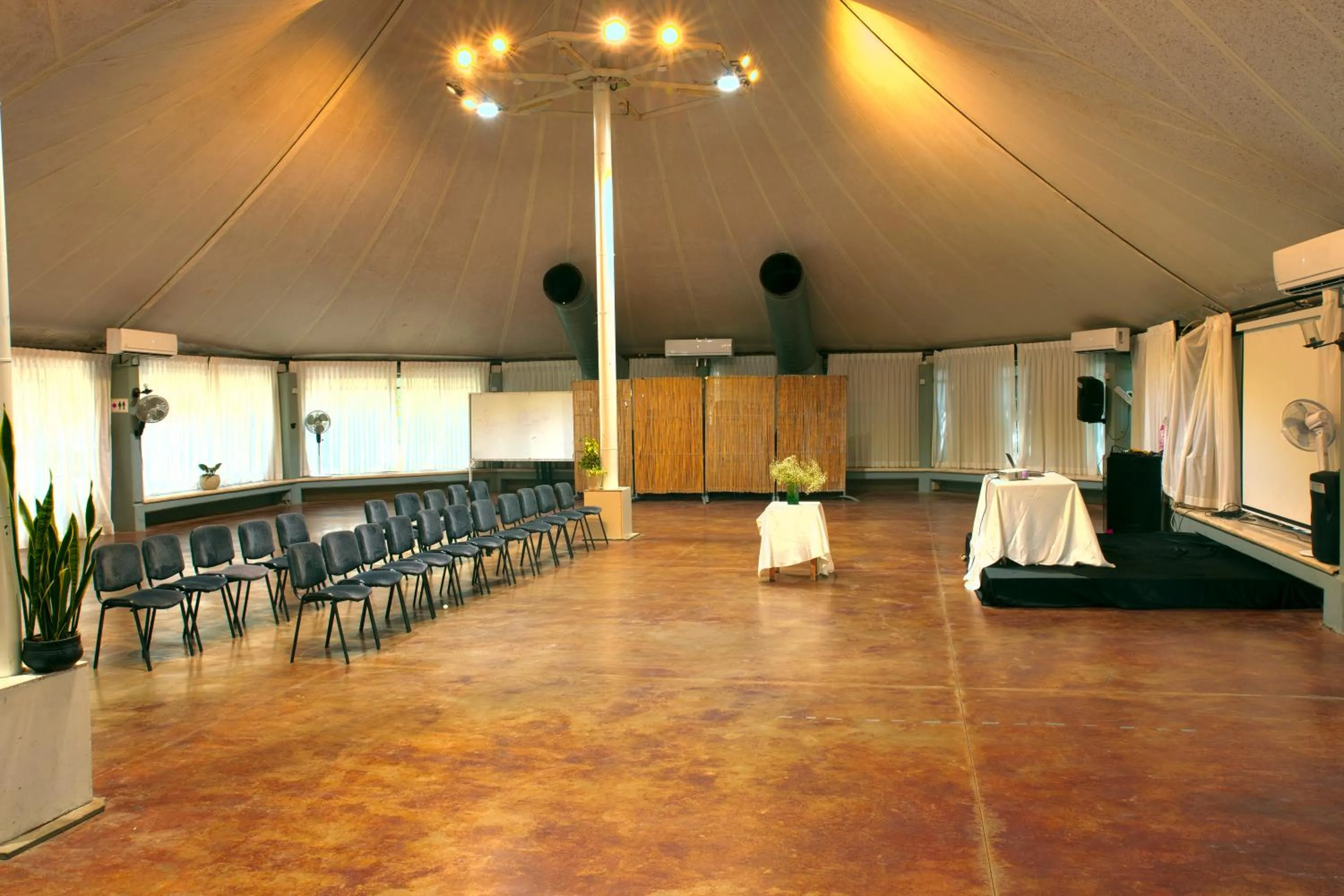 Meeting/conference room in Neve Shalom Hotel