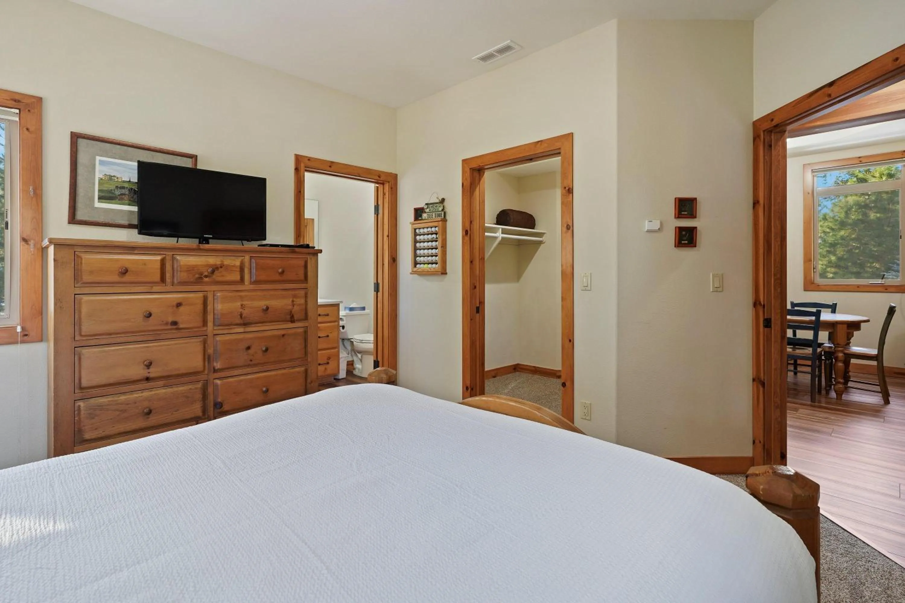 Bed in 11 Vine Maple