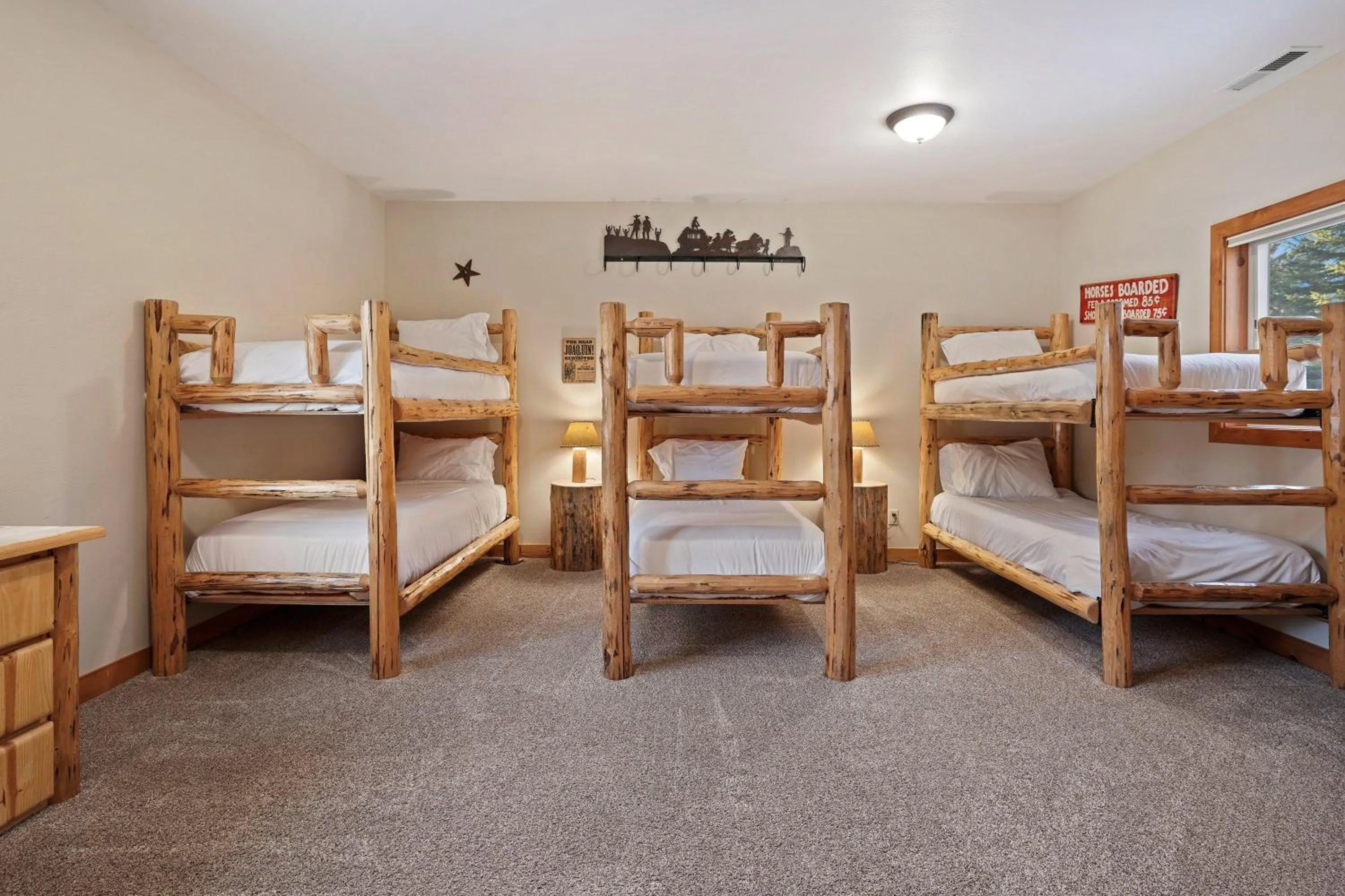 Bed in 11 Vine Maple