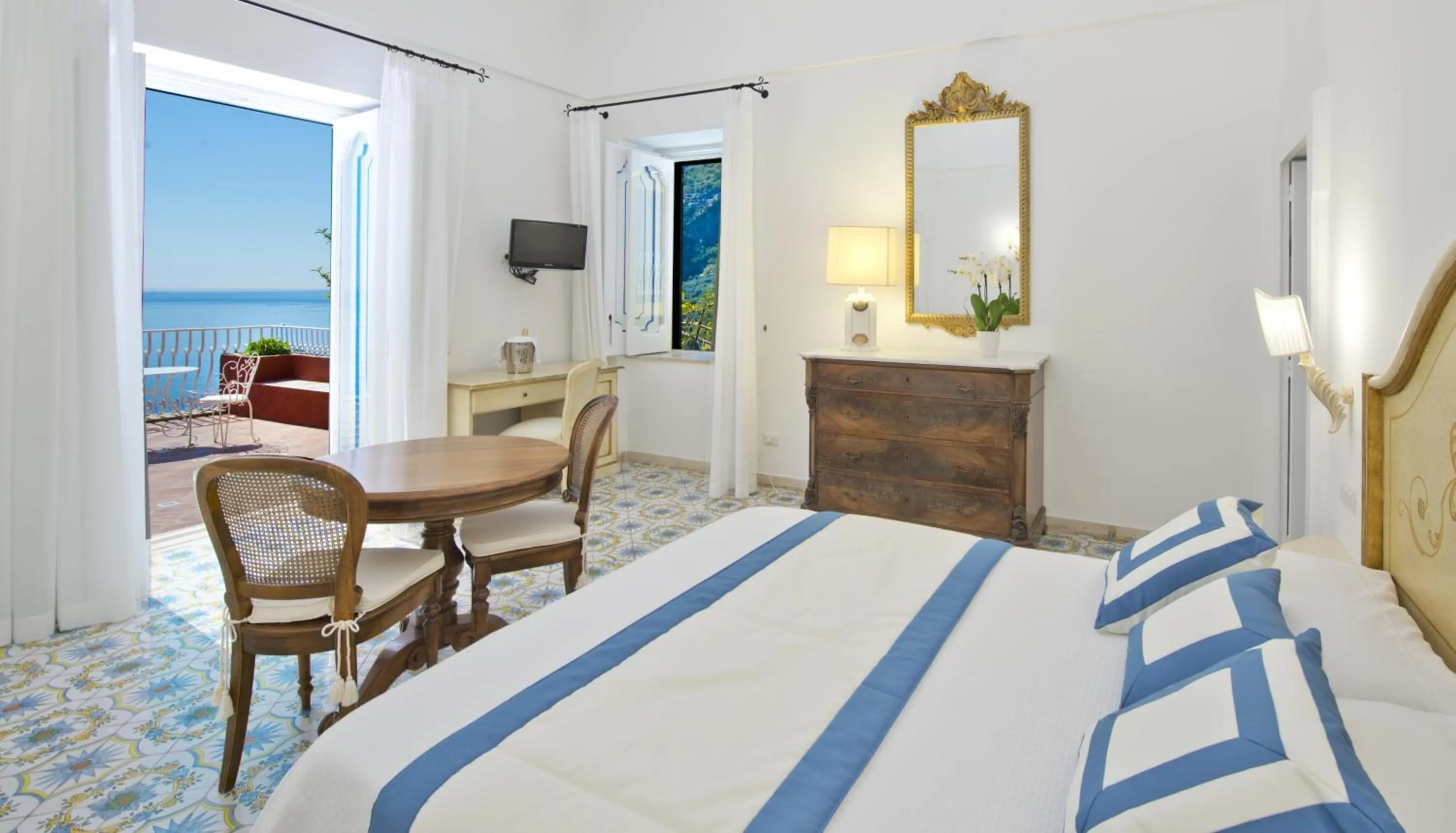 Photo of the whole room, Bed in Hotel Marincanto