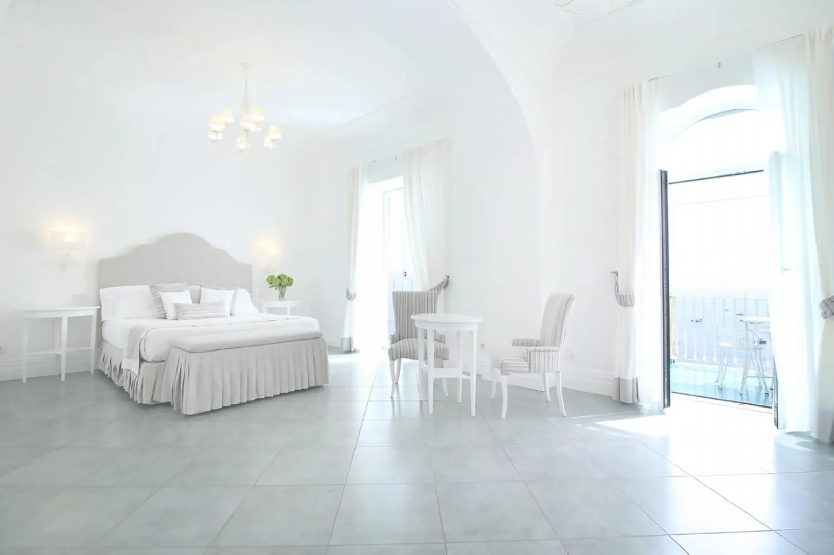 Bed in Hotel Marincanto