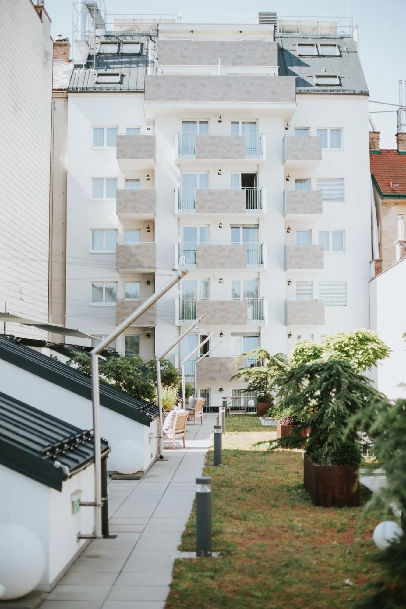 Property building in Parks 73 The Townhouse Hotel