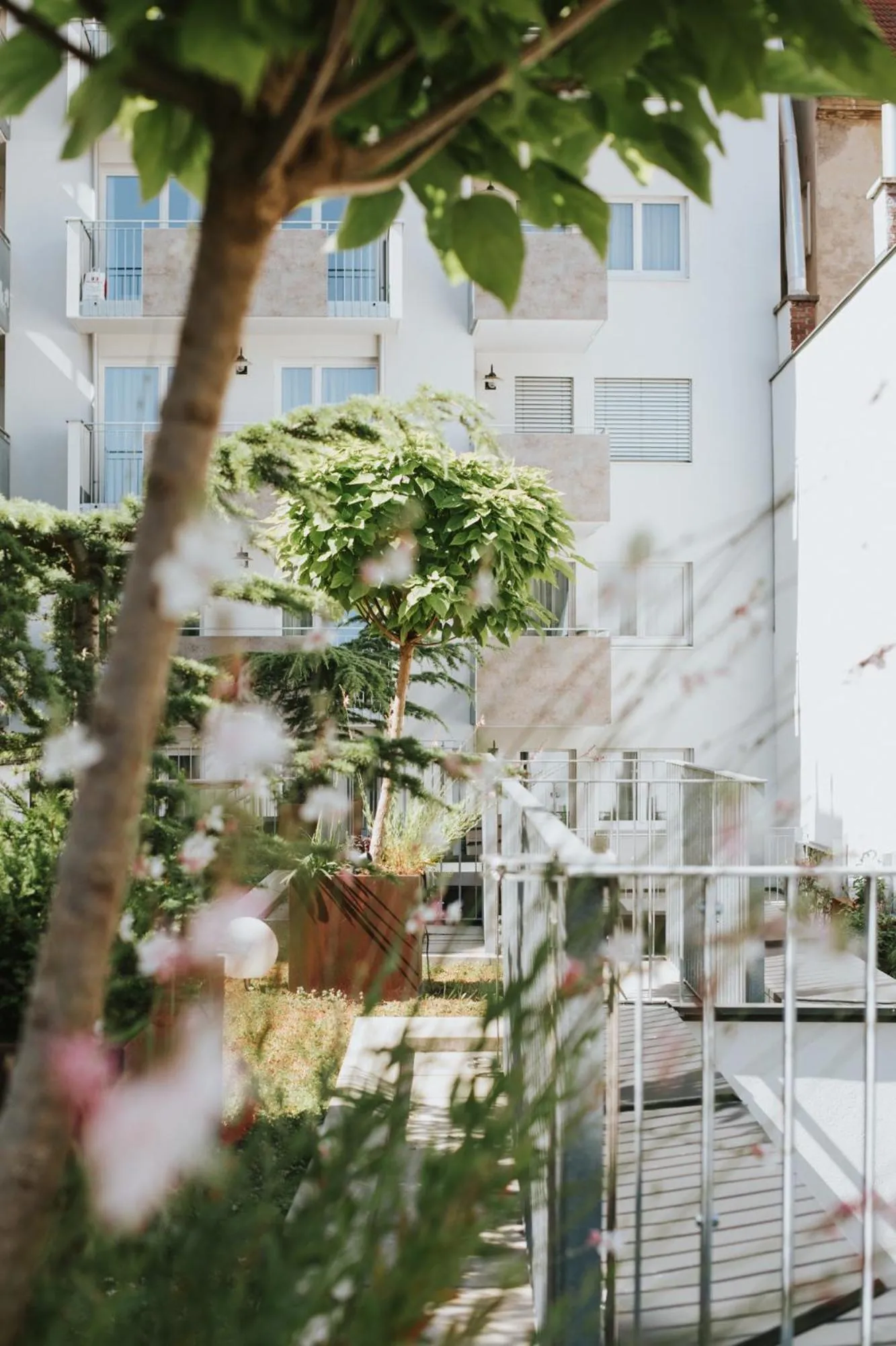 Property building in Parks 73 The Townhouse Hotel