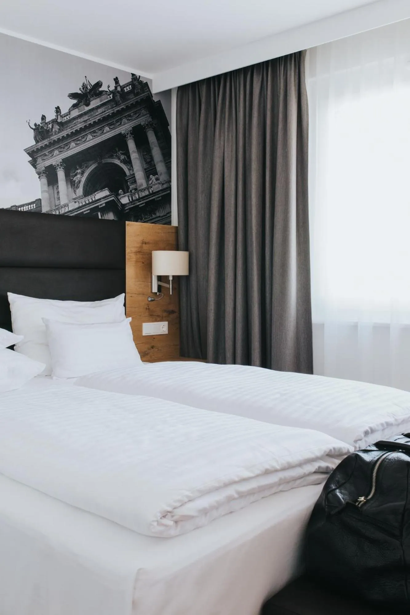 Bed in Parks 73 The Townhouse Hotel